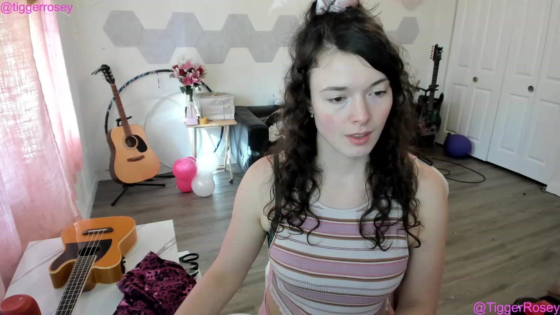 Gallery image thumbnail from TiggerRosey's myfreecams stream on, 04/29/2023, 24:02 image 14 of 20