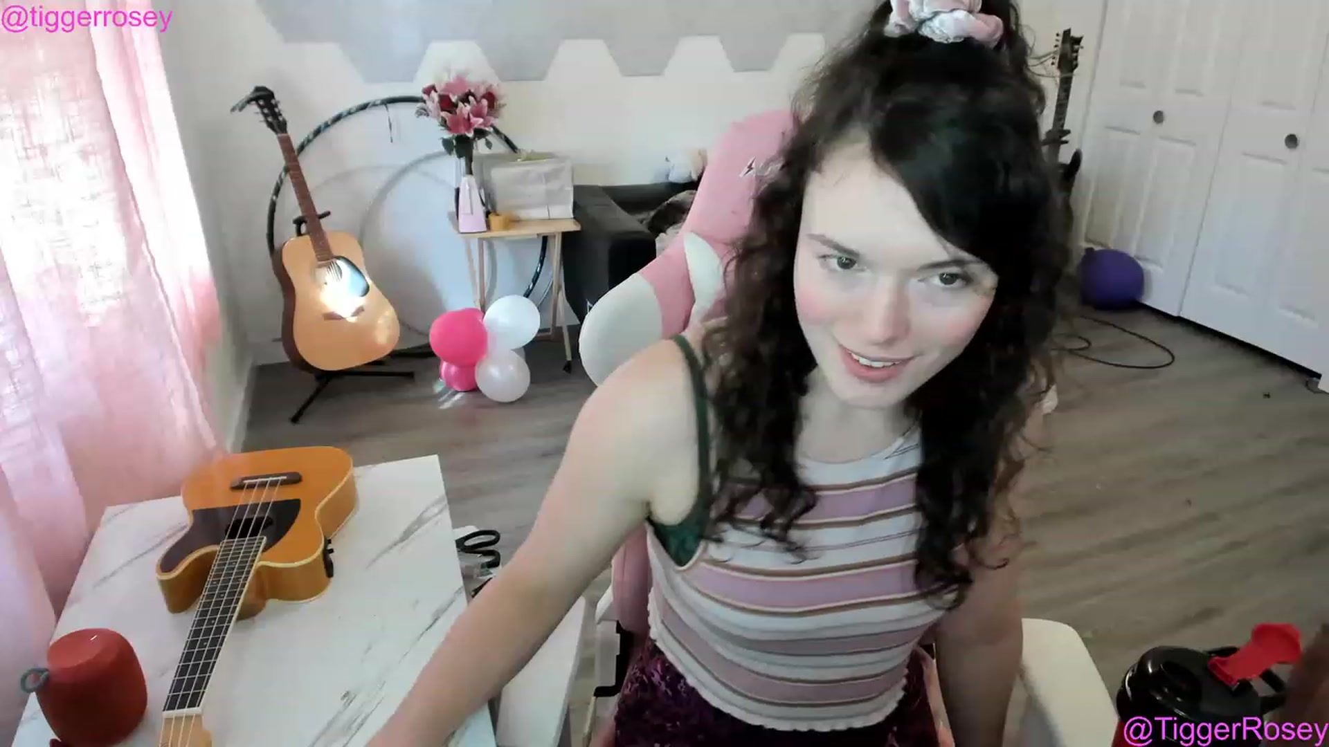 Gallery image thumbnail from TiggerRosey's myfreecams stream on, 04/29/2023, 24:02 image 3 of 20