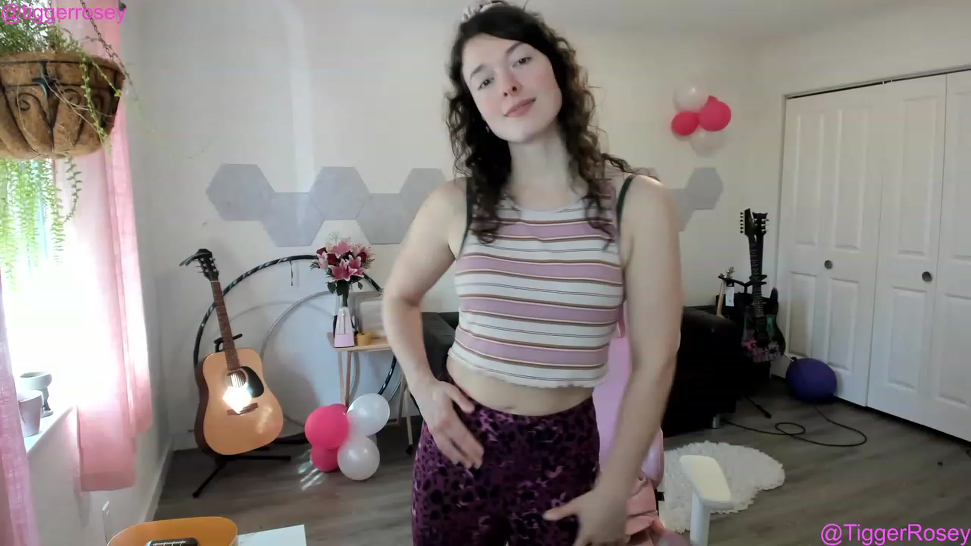 Gallery image thumbnail from TiggerRosey's myfreecams stream on, 04/29/2023, 24:02 image 2 of 20