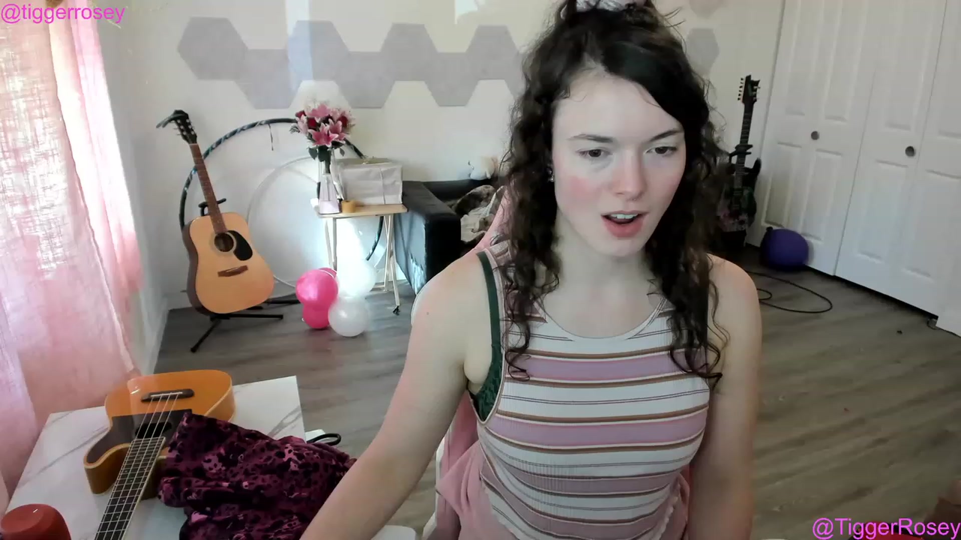 Gallery image thumbnail from TiggerRosey's myfreecams stream on, 04/29/2023, 24:47 image 2 of 20