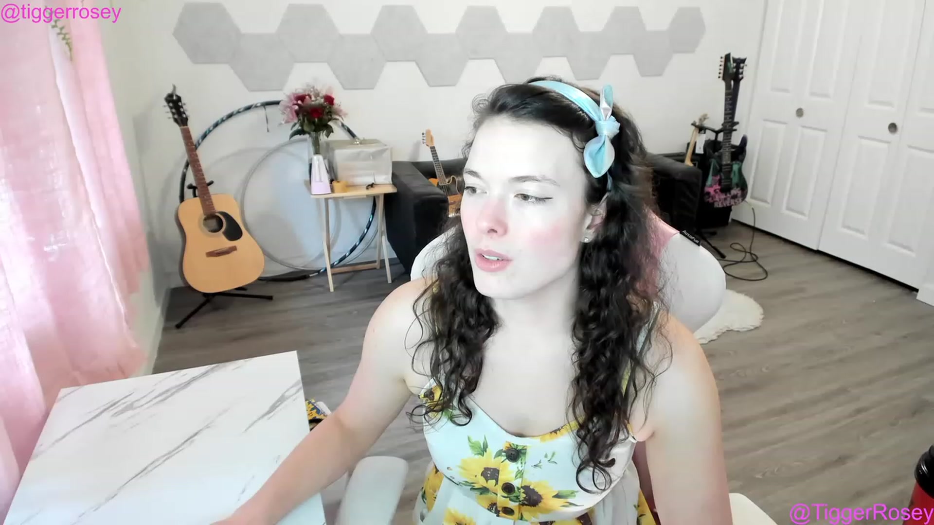 Gallery image thumbnail from TiggerRosey's myfreecams stream on, 05/02/2023, 01:20 image 20 of 20