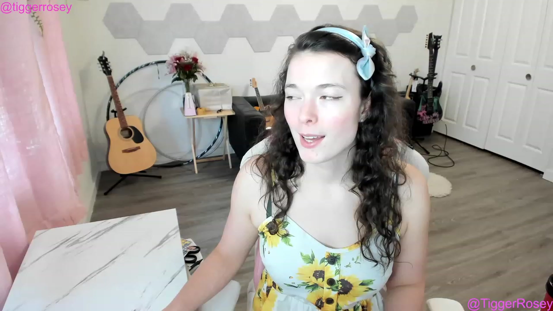 Gallery image thumbnail from TiggerRosey's myfreecams stream on, 05/02/2023, 01:20 image 10 of 20
