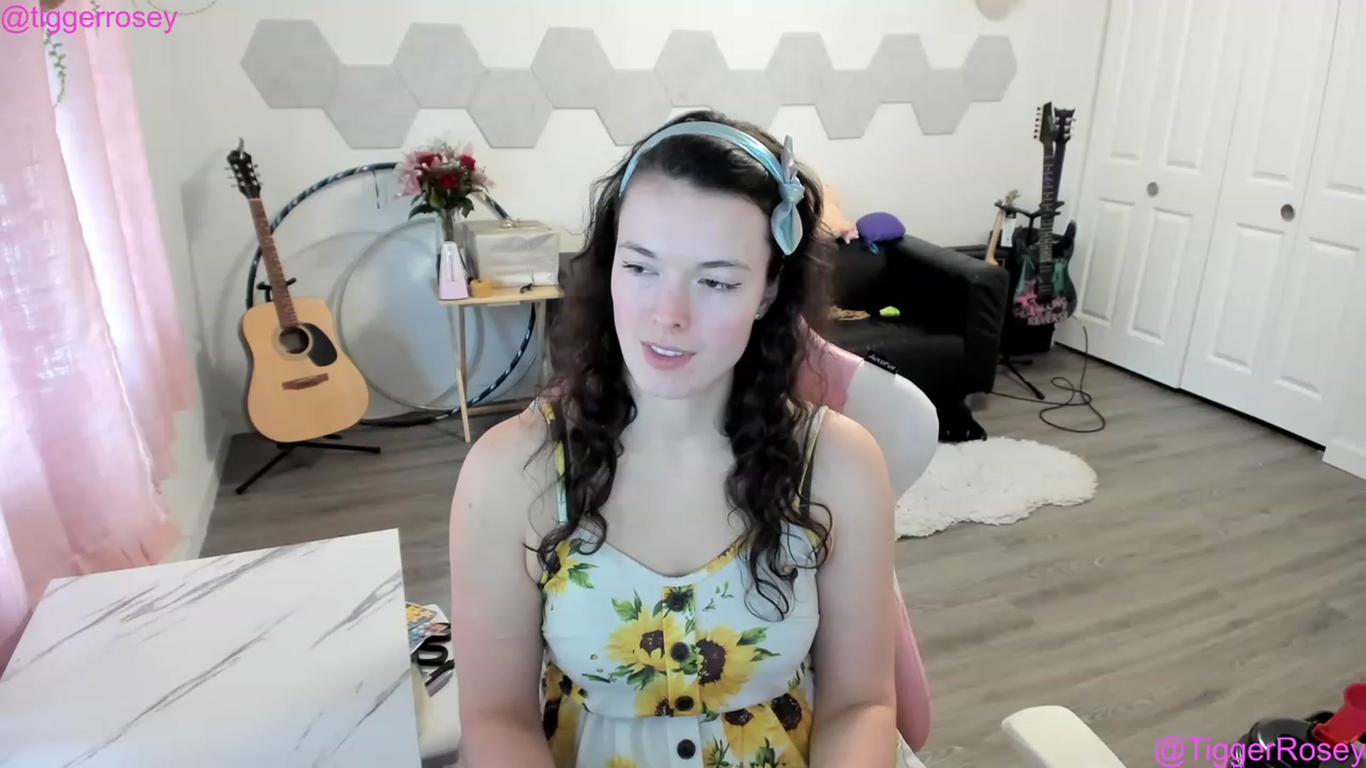 Gallery image thumbnail from TiggerRosey's myfreecams stream on, 05/02/2023, 01:20 image 3 of 20