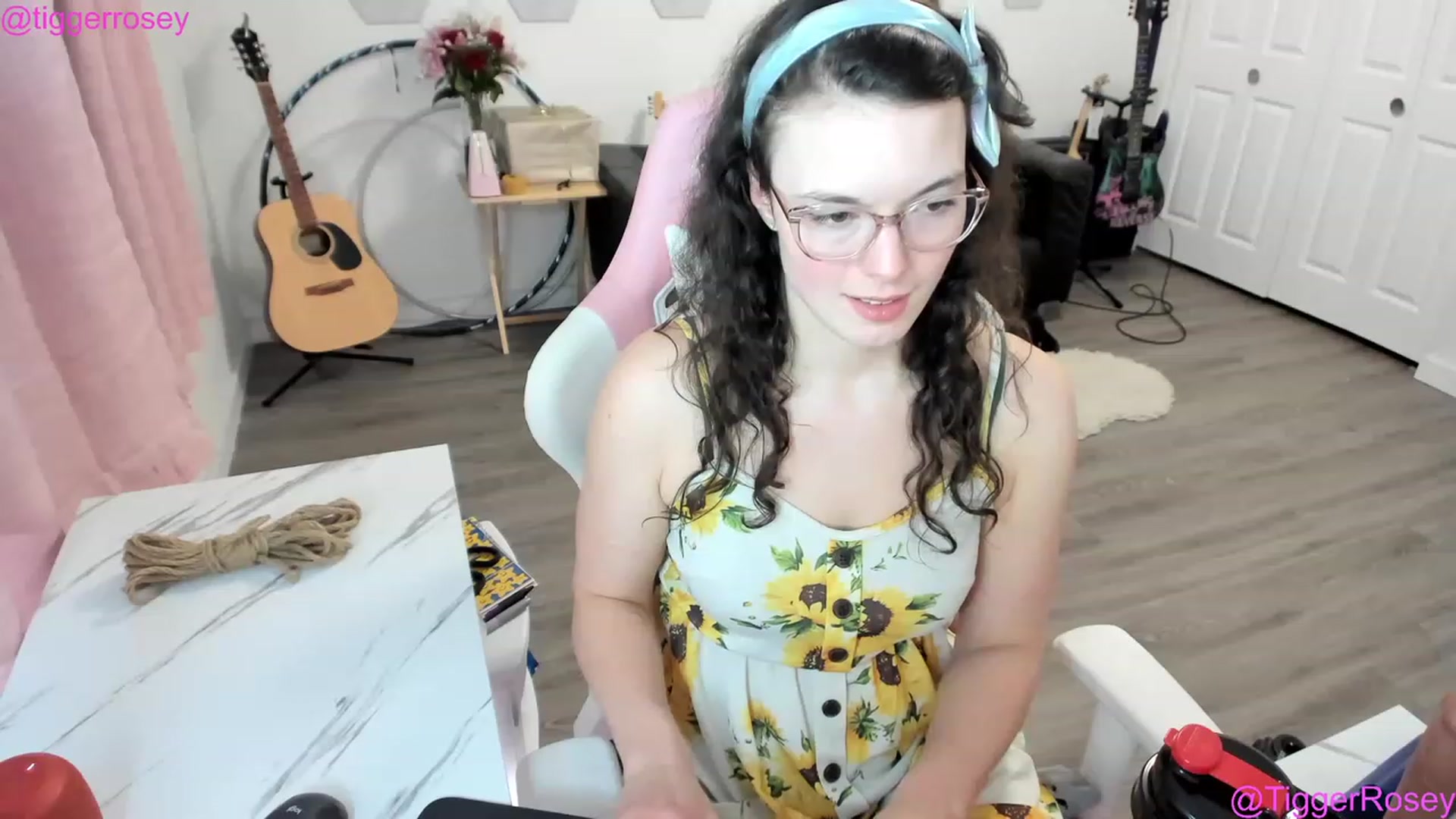 Gallery image thumbnail from TiggerRosey's myfreecams stream on, 05/02/2023, 04:16 image 4 of 20