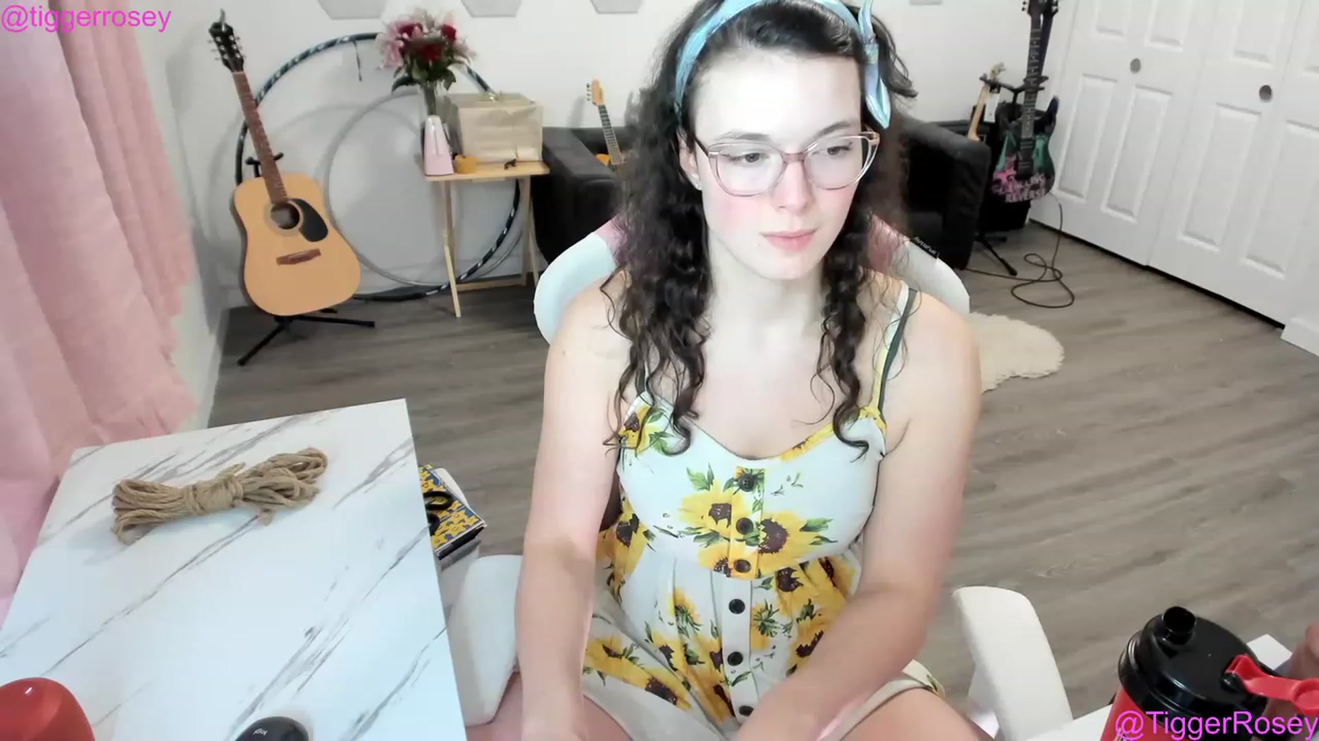 Gallery image thumbnail from TiggerRosey's myfreecams stream on, 05/02/2023, 04:16 image 14 of 20