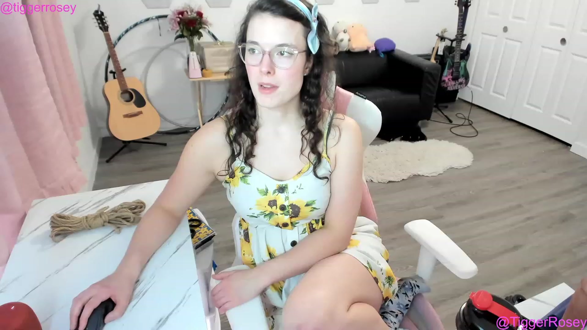 Gallery image thumbnail from TiggerRosey's myfreecams stream on, 05/02/2023, 04:16 image 8 of 20