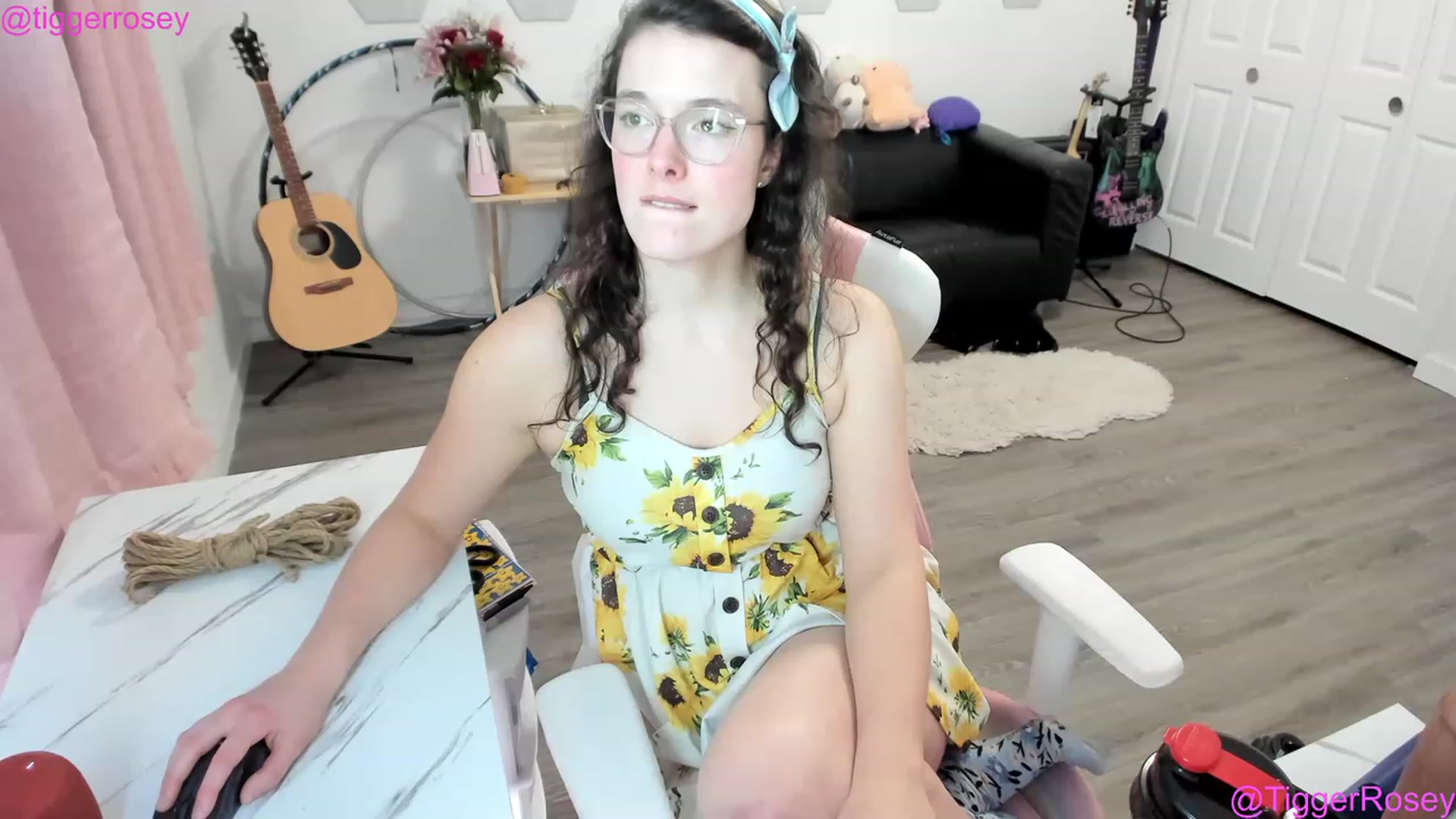 Gallery image thumbnail from TiggerRosey's myfreecams stream on, 05/02/2023, 04:16 image 7 of 20