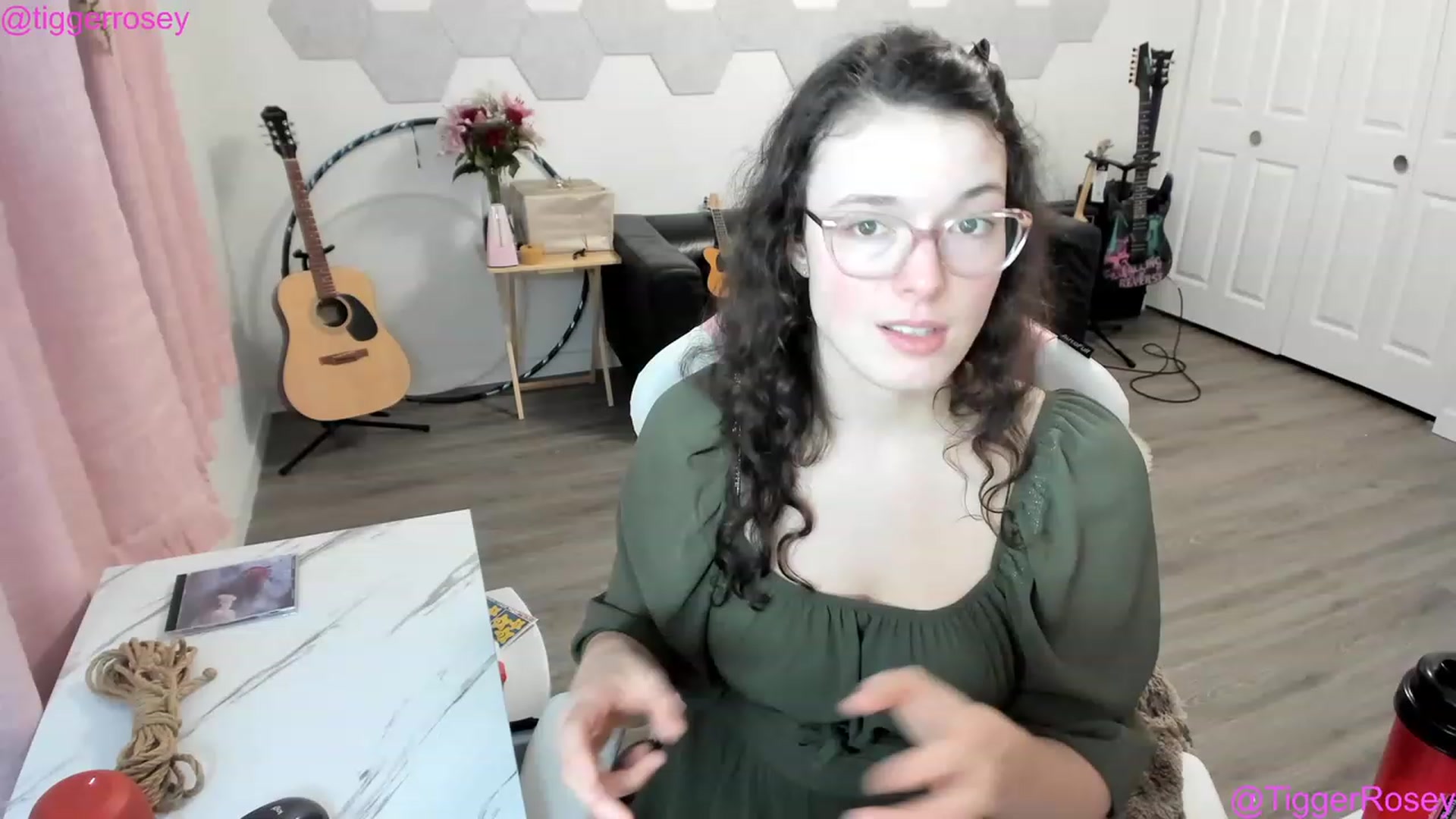 Gallery image thumbnail from TiggerRosey's myfreecams stream on, 05/03/2023, 05:17 image 11 of 20