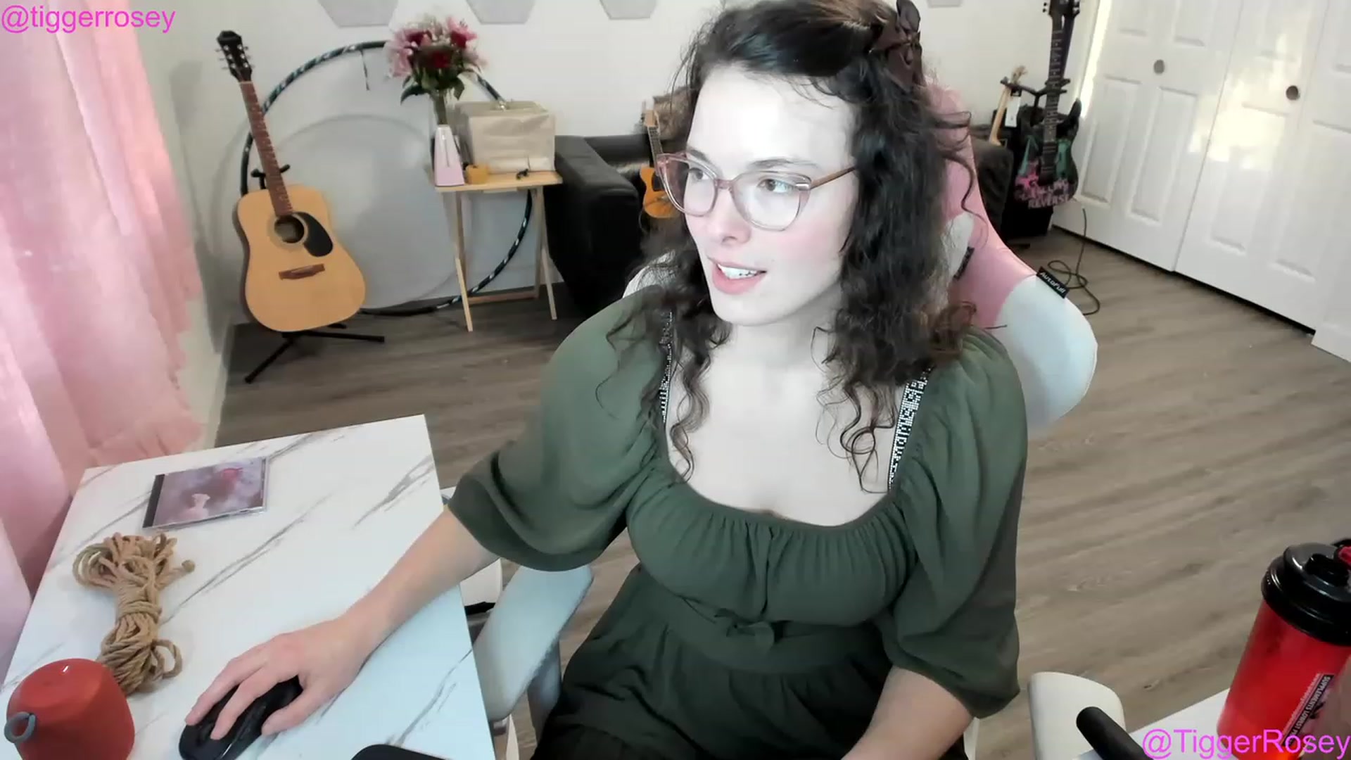 Gallery image thumbnail from TiggerRosey's myfreecams stream on, 05/03/2023, 05:17 image 6 of 20