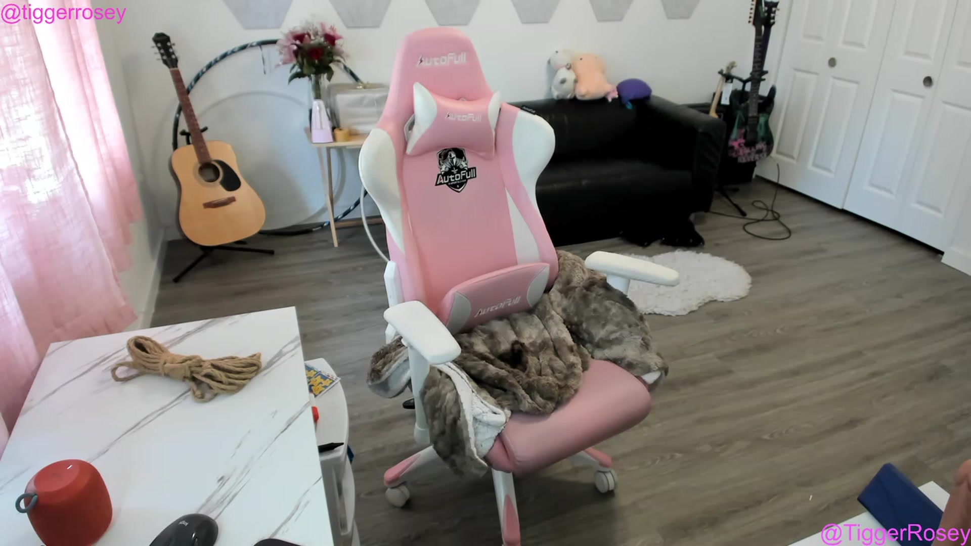 Gallery image thumbnail from TiggerRosey's myfreecams stream on, 05/04/2023, 24:50 image 13 of 20