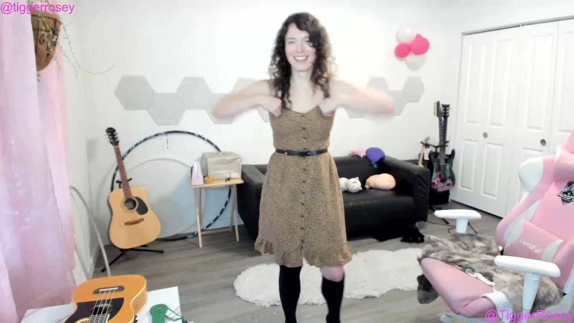 Gallery image thumbnail from TiggerRosey's myfreecams stream on, 05/06/2023, 01:39 image 16 of 20