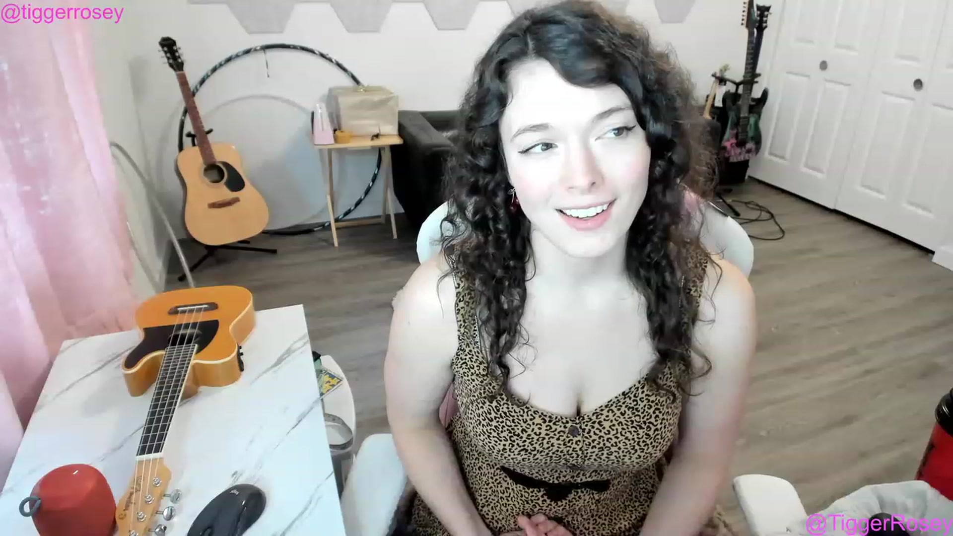 Gallery image thumbnail from TiggerRosey's myfreecams stream on, 05/06/2023, 01:39 image 8 of 20