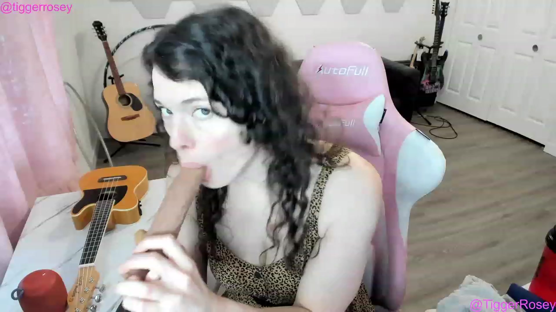 Gallery image thumbnail from TiggerRosey's myfreecams stream on, 05/06/2023, 01:39 image 9 of 20