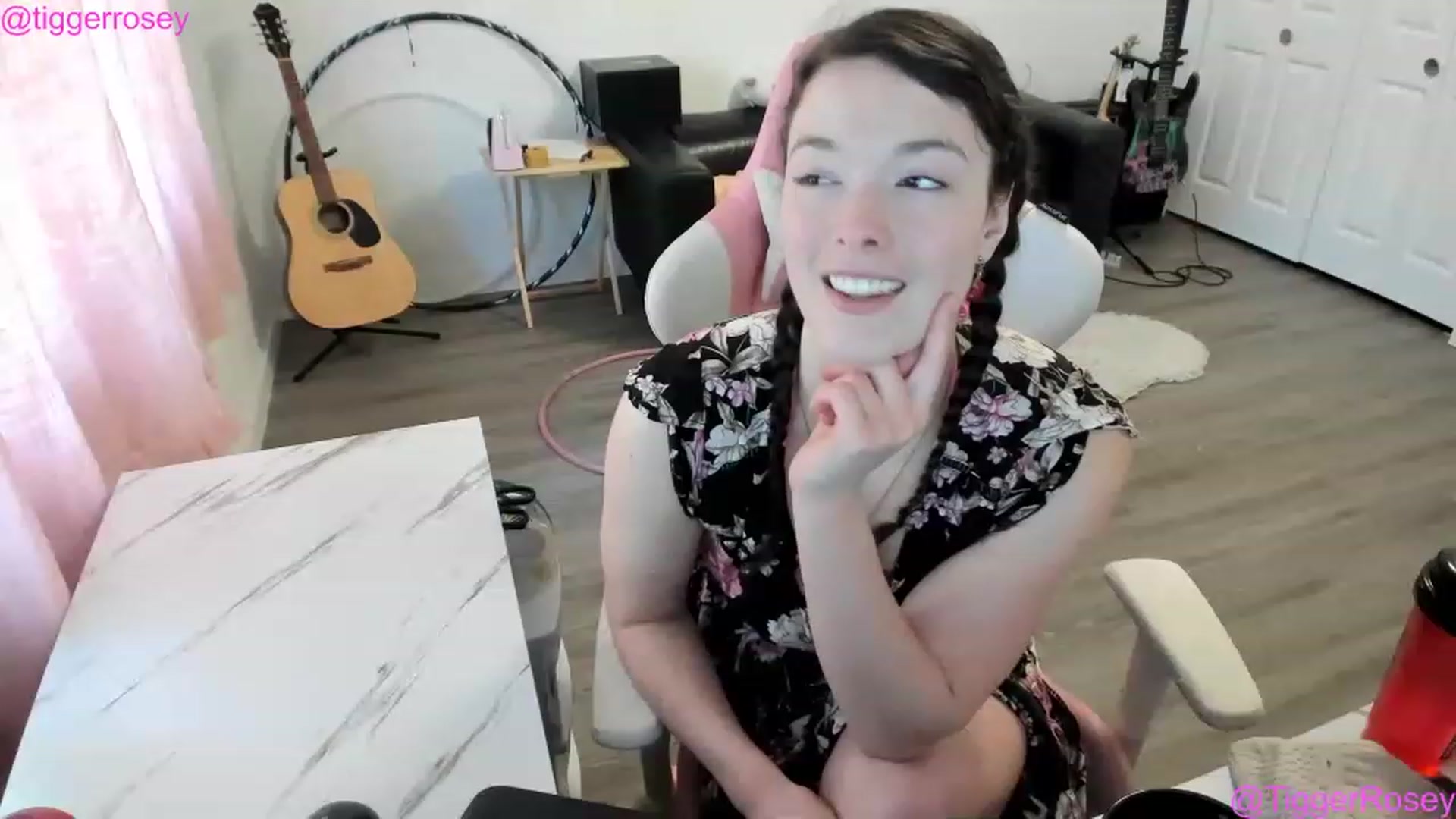 Gallery image thumbnail from TiggerRosey's myfreecams stream on, 05/09/2023, 21:00 image 8 of 20