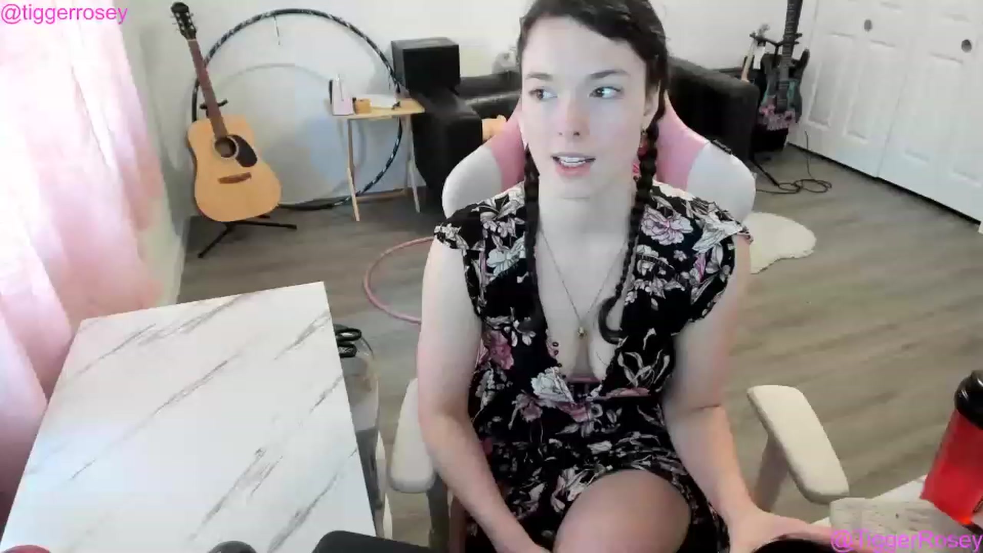 Gallery image thumbnail from TiggerRosey's myfreecams stream on, 05/09/2023, 21:00 image 9 of 20