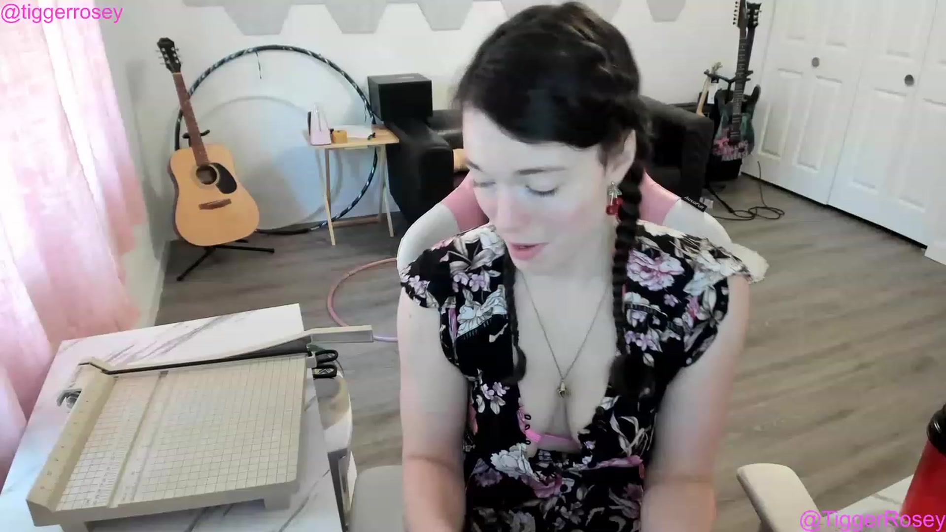 Gallery image thumbnail from TiggerRosey's myfreecams stream on, 05/09/2023, 22:42 image 15 of 20