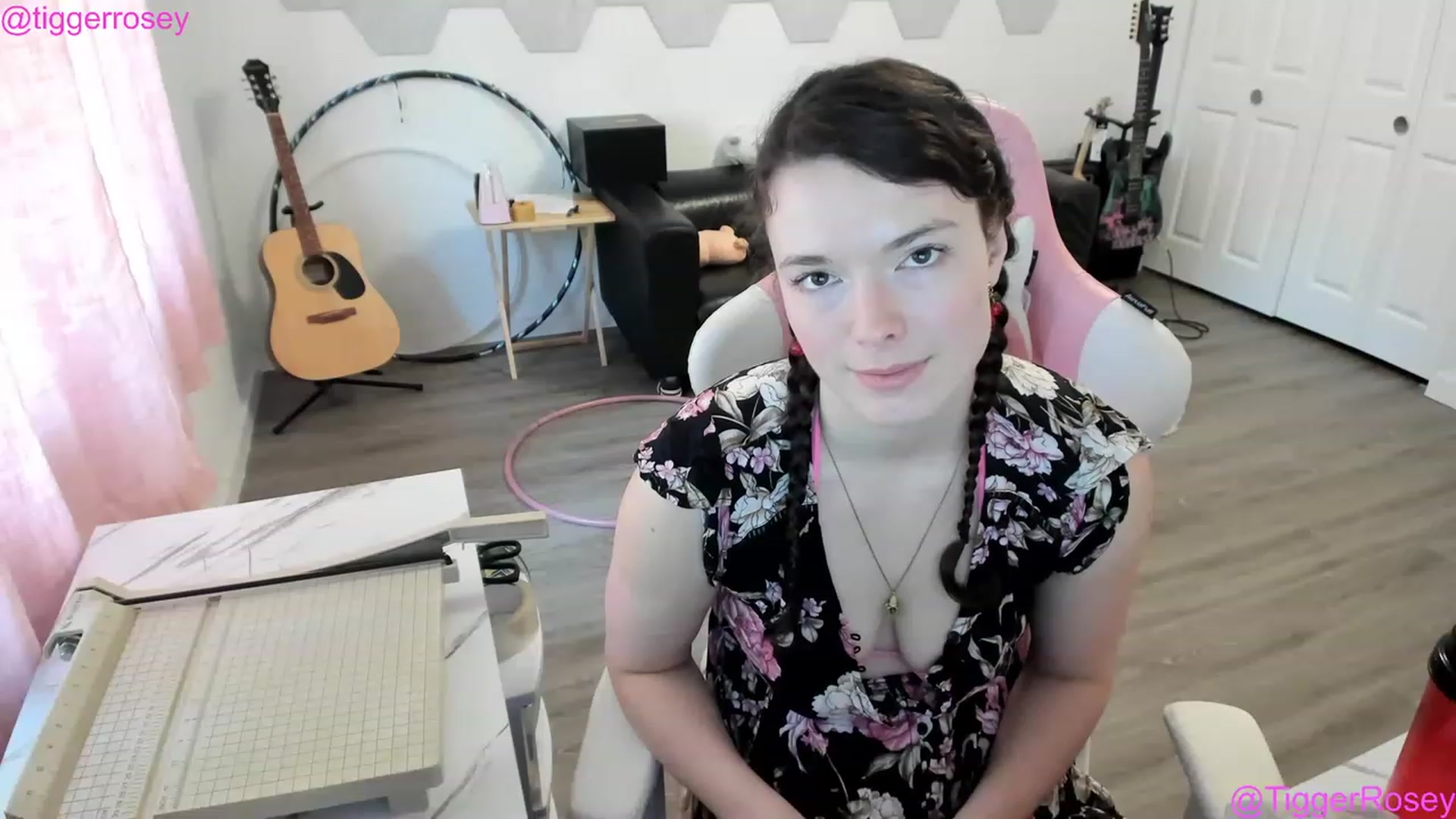 Gallery image thumbnail from TiggerRosey's myfreecams stream on, 05/09/2023, 22:42 image 10 of 20
