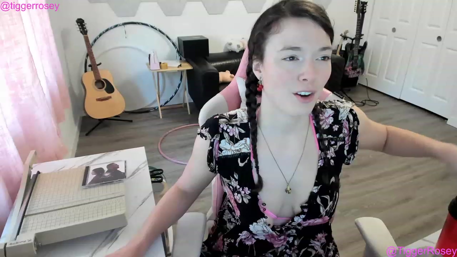Gallery image thumbnail from TiggerRosey's myfreecams stream on, 05/09/2023, 22:42 image 16 of 20
