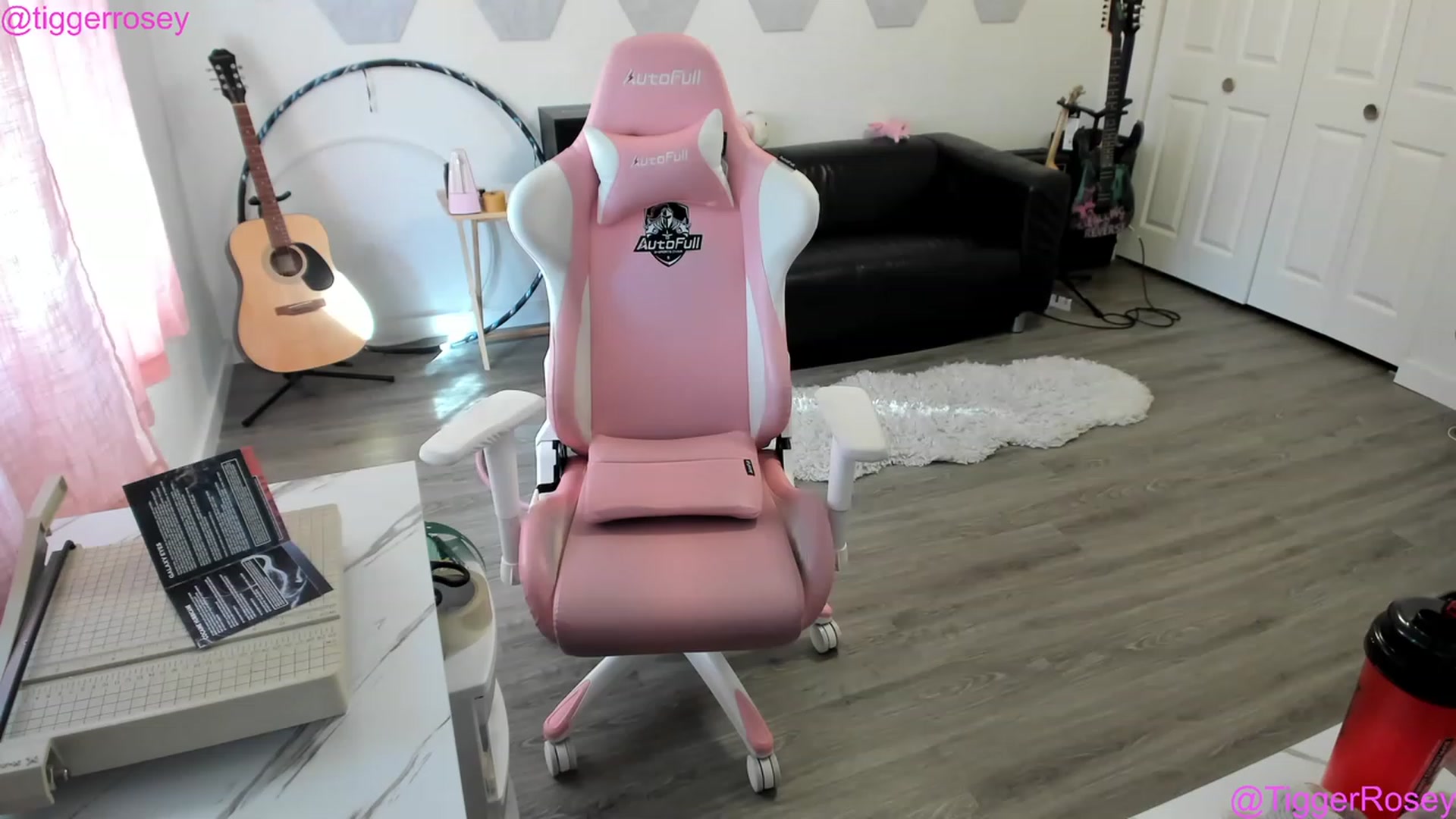 Gallery image thumbnail from TiggerRosey's myfreecams stream on, 05/10/2023, 24:29 image 10 of 20