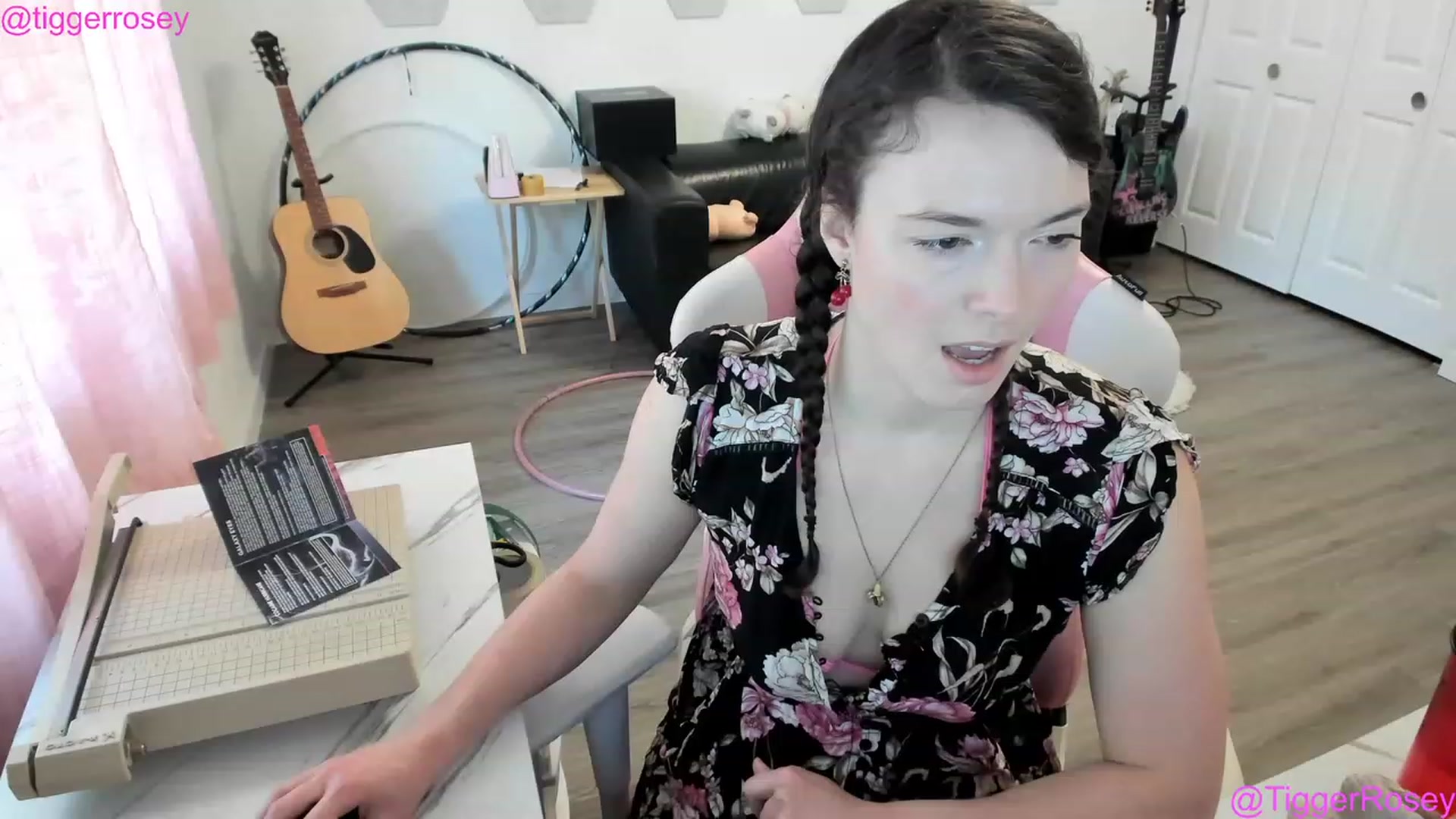 Gallery image thumbnail from TiggerRosey's myfreecams stream on, 05/10/2023, 24:29 image 3 of 20