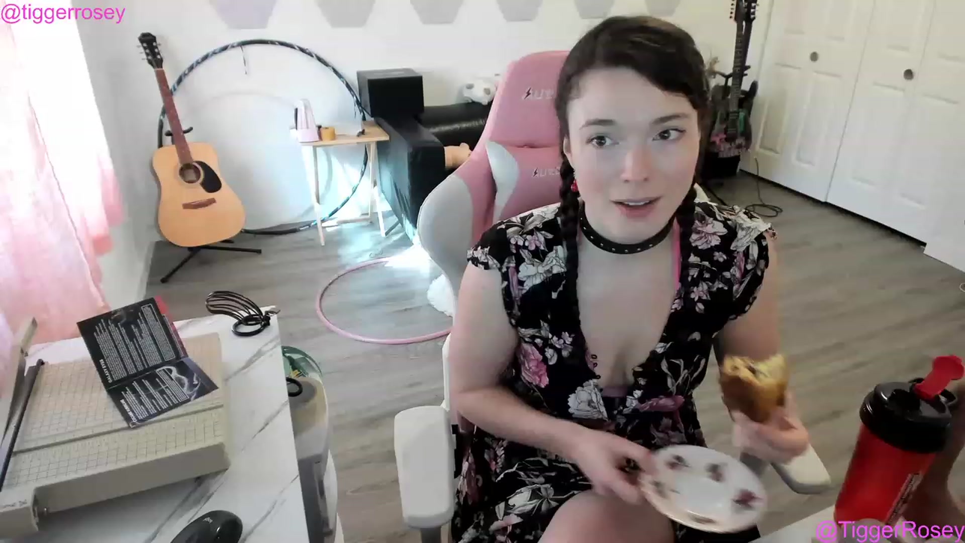 Gallery image thumbnail from TiggerRosey's myfreecams stream on, 05/10/2023, 24:29 image 17 of 20