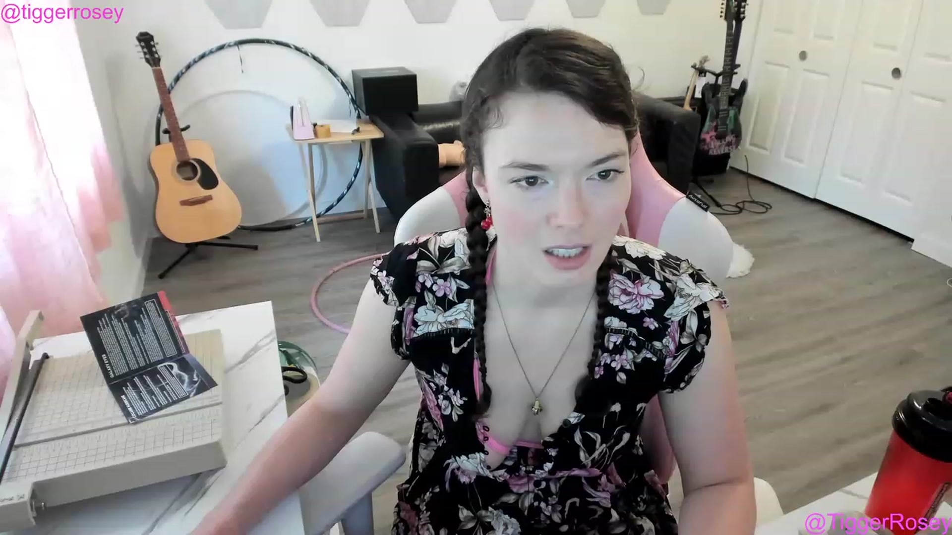 Gallery image thumbnail from TiggerRosey's myfreecams stream on, 05/10/2023, 24:29 image 6 of 20