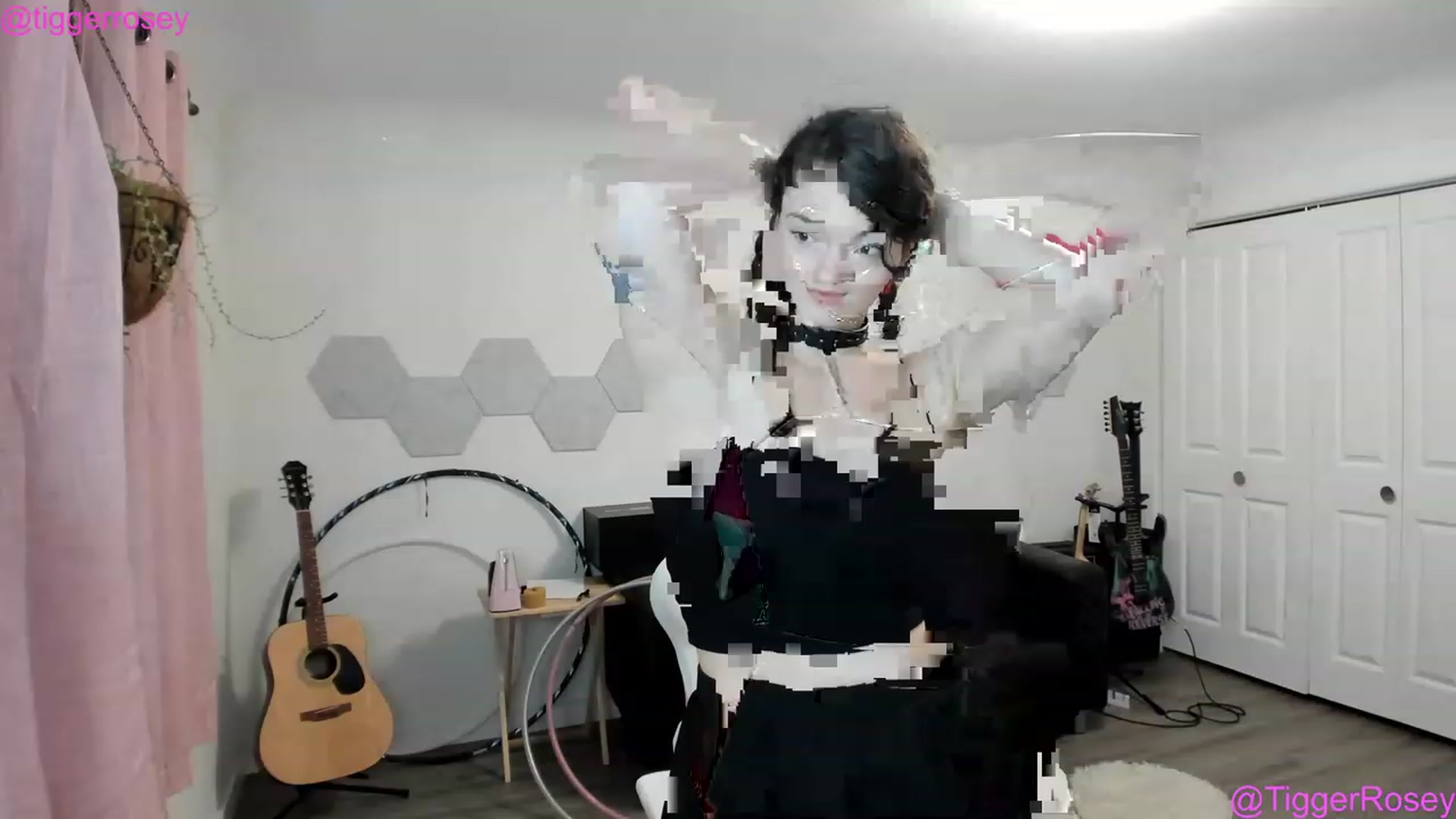 Gallery image thumbnail from TiggerRosey's myfreecams stream on, 05/10/2023, 04:10 image 6 of 20