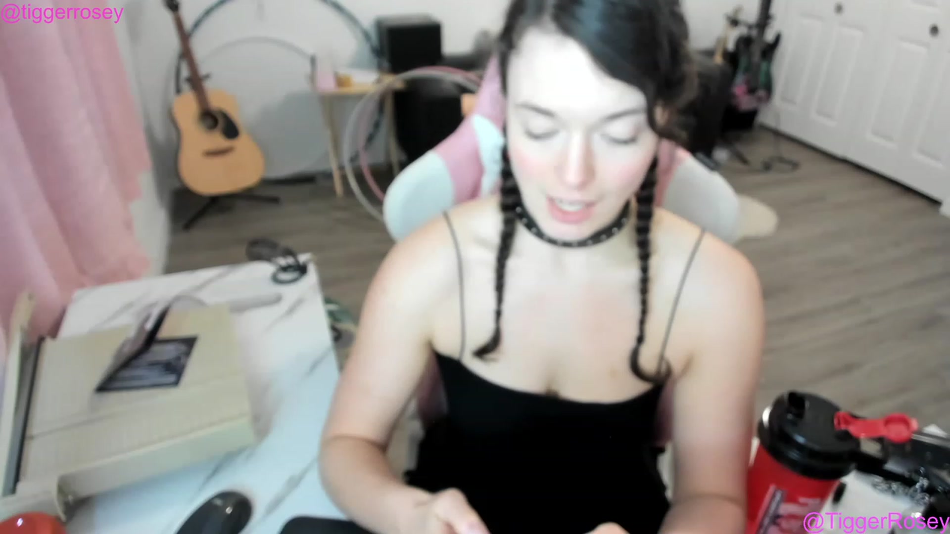 Gallery image thumbnail from TiggerRosey's myfreecams stream on, 05/10/2023, 04:10 image 7 of 20