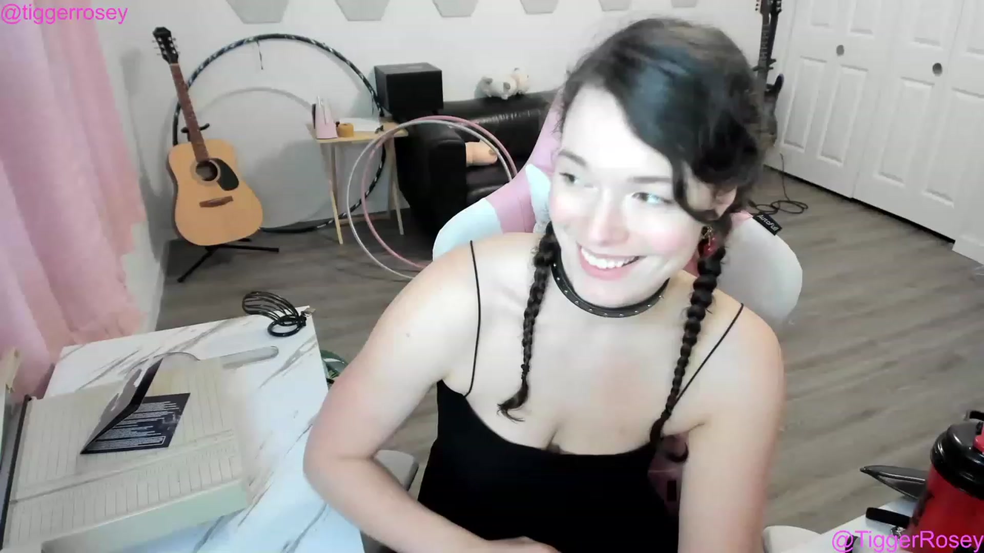 Gallery image thumbnail from TiggerRosey's myfreecams stream on, 05/10/2023, 04:10 image 2 of 20