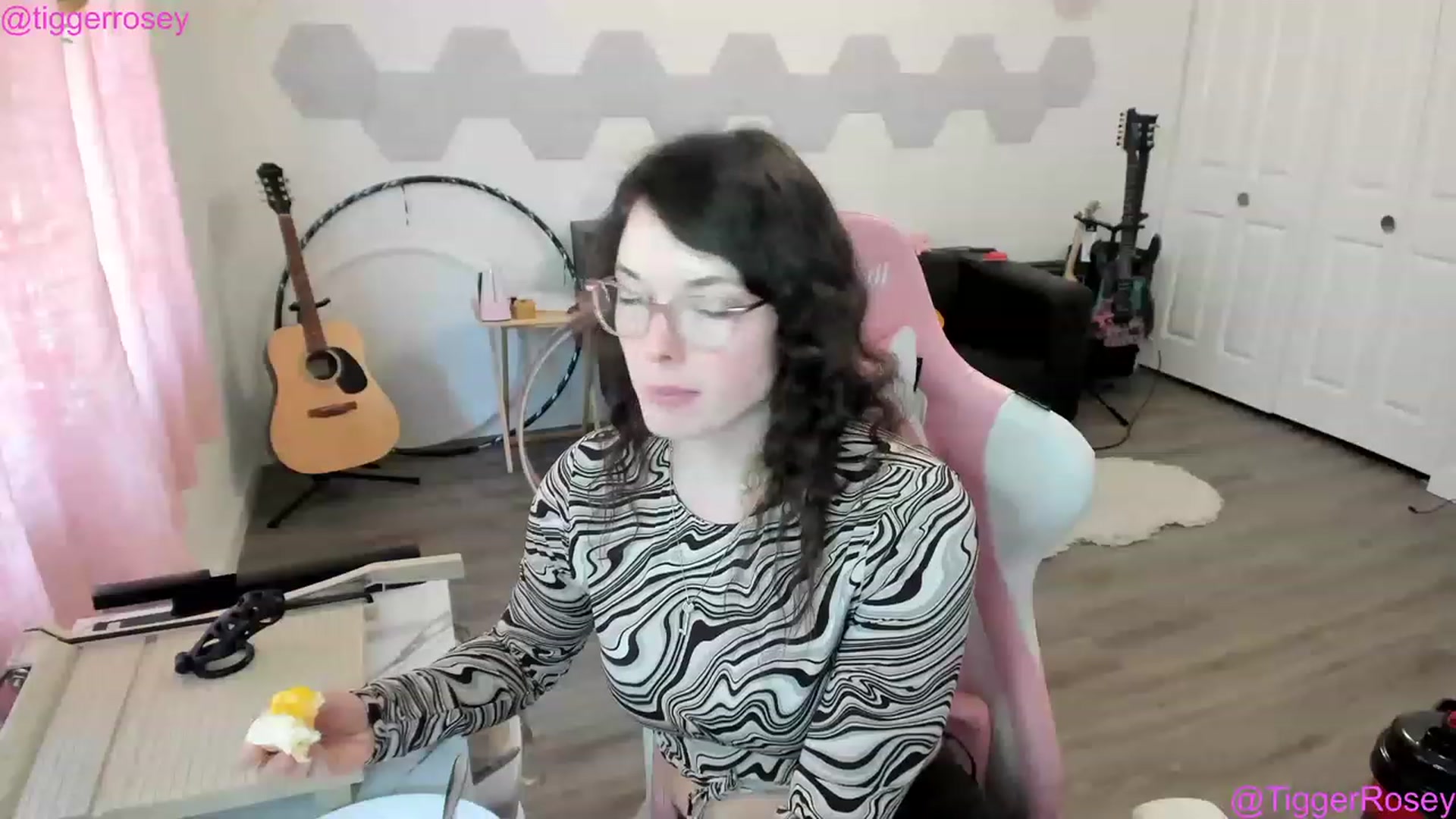 Gallery image thumbnail from TiggerRosey's myfreecams stream on, 05/11/2023, 22:36 image 16 of 20