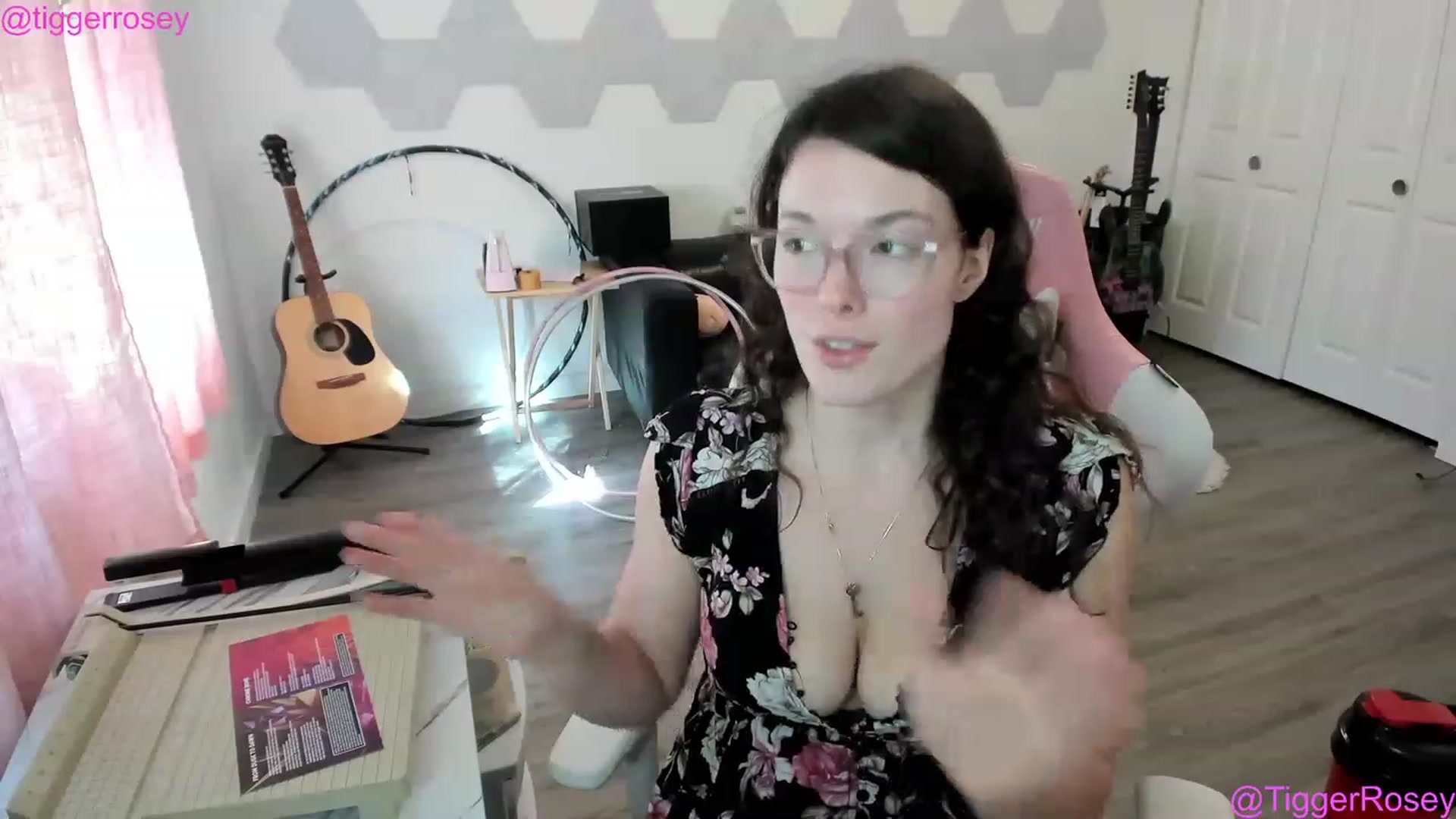 Gallery image thumbnail from TiggerRosey's myfreecams stream on, 05/11/2023, 23:45 image 17 of 20