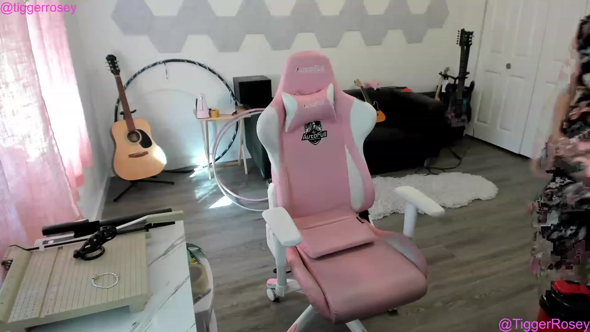 Gallery image thumbnail from TiggerRosey's myfreecams stream on, 05/11/2023, 23:45 image 5 of 20