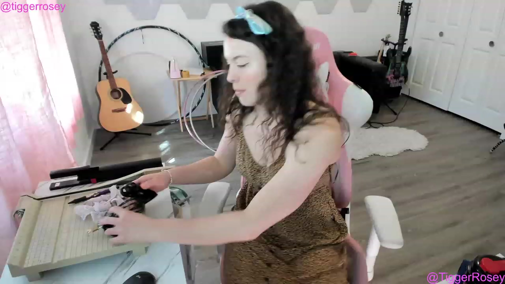 Gallery image thumbnail from TiggerRosey's myfreecams stream on, 05/12/2023, 23:56 image 15 of 20
