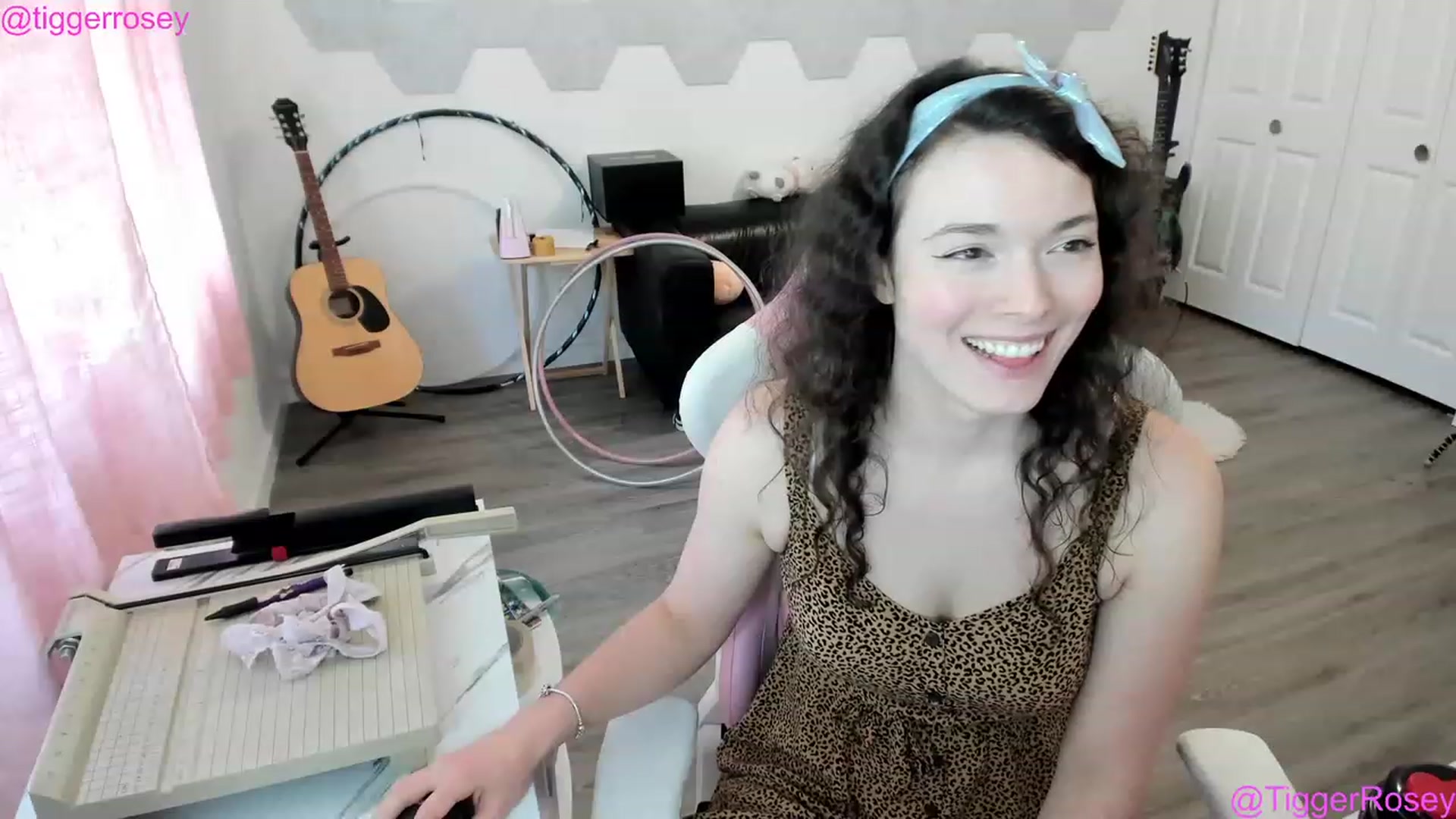 Gallery image thumbnail from TiggerRosey's myfreecams stream on, 05/12/2023, 23:56 image 13 of 20