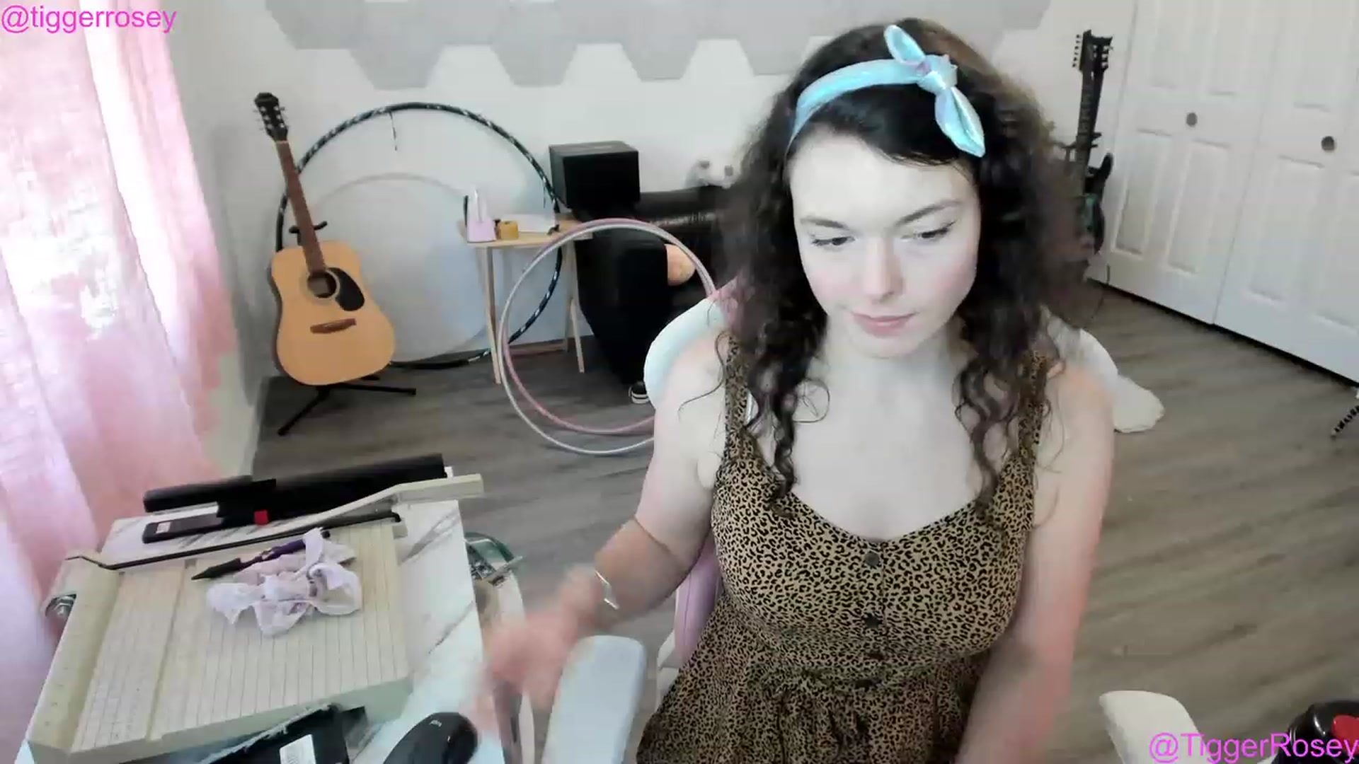 Gallery image thumbnail from TiggerRosey's myfreecams stream on, 05/12/2023, 23:56 image 12 of 20