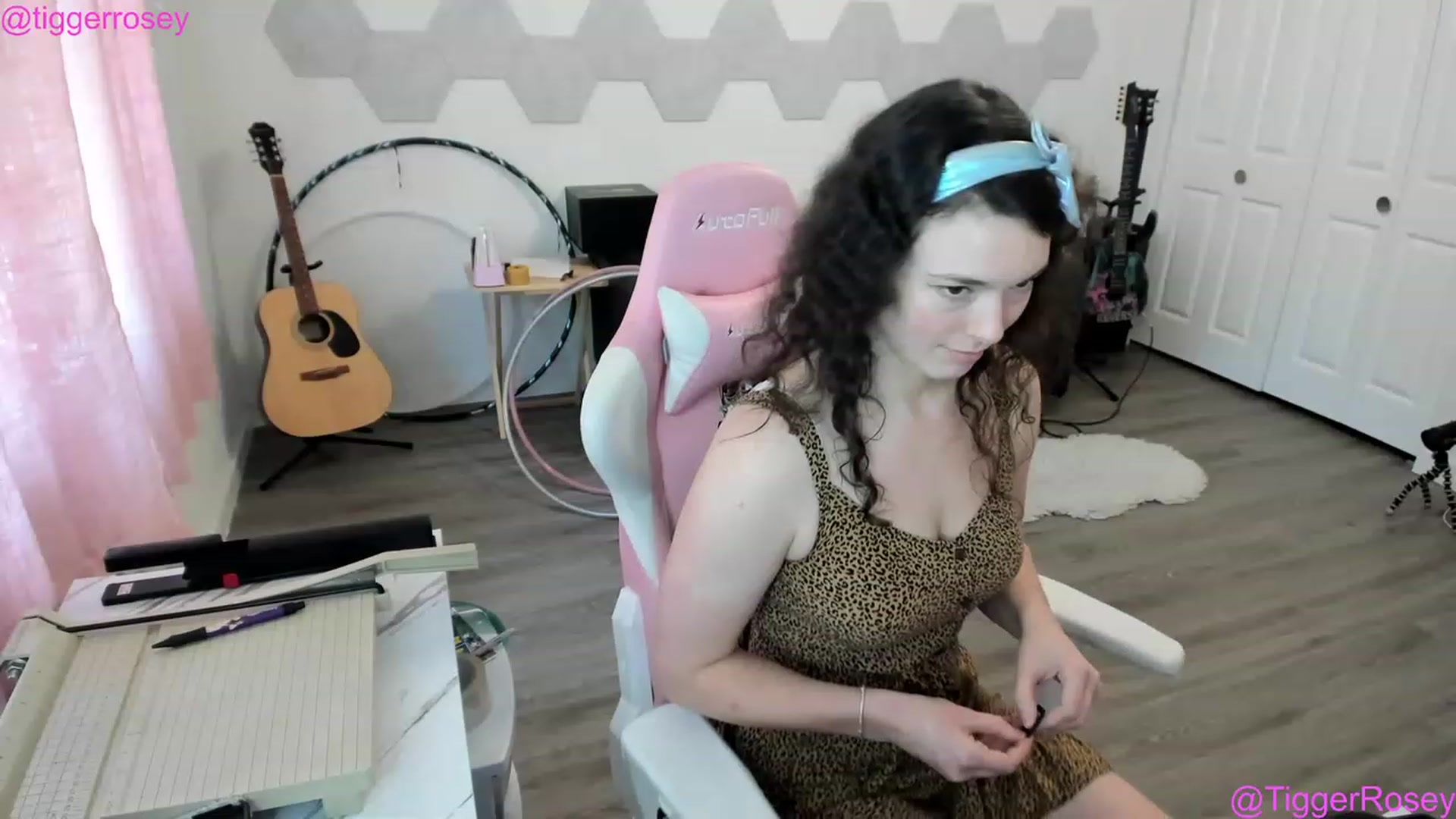Gallery image thumbnail from TiggerRosey's myfreecams stream on, 05/12/2023, 23:56 image 7 of 20