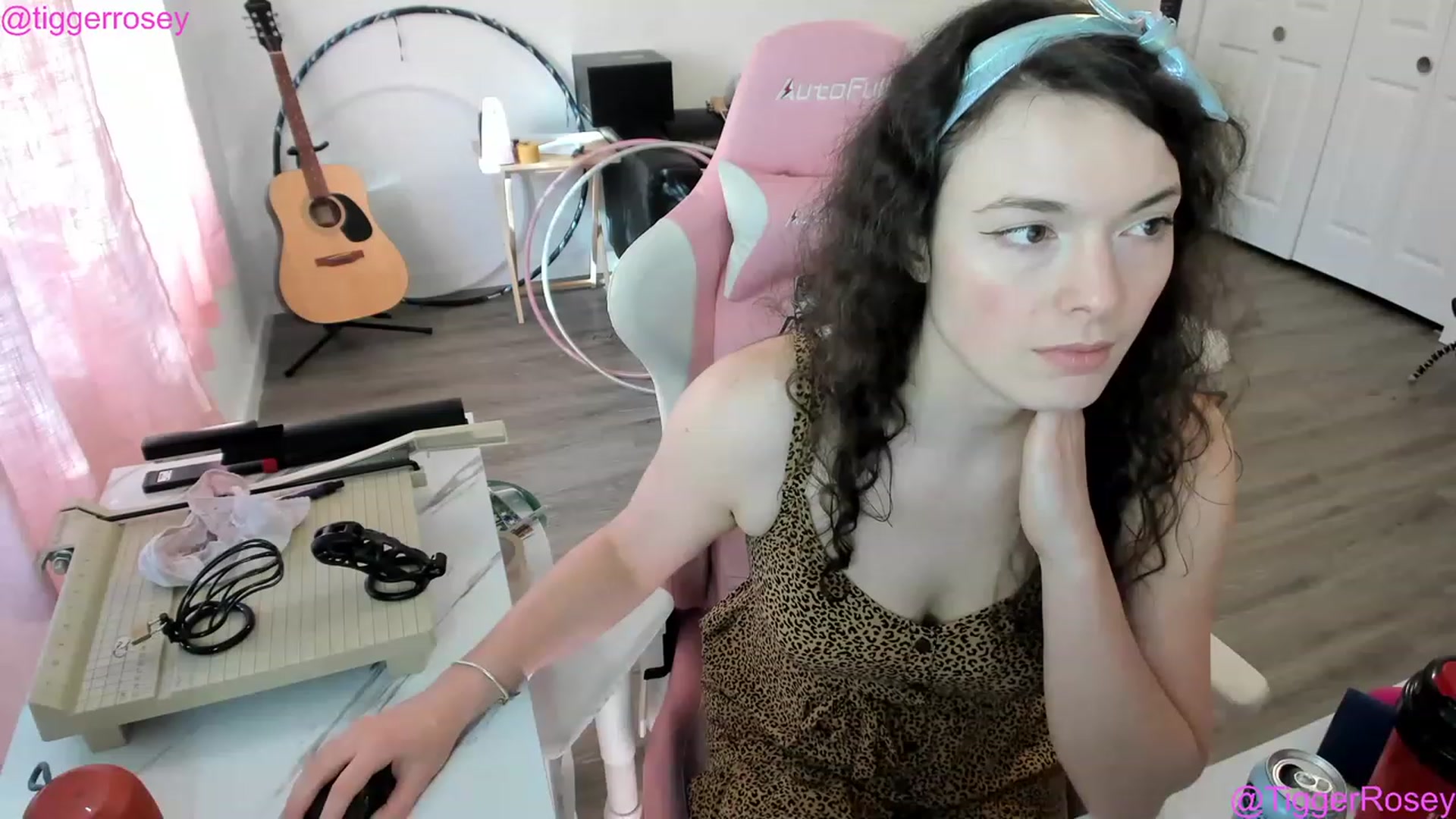 Gallery image thumbnail from TiggerRosey's myfreecams stream on, 05/13/2023, 01:33 image 6 of 20