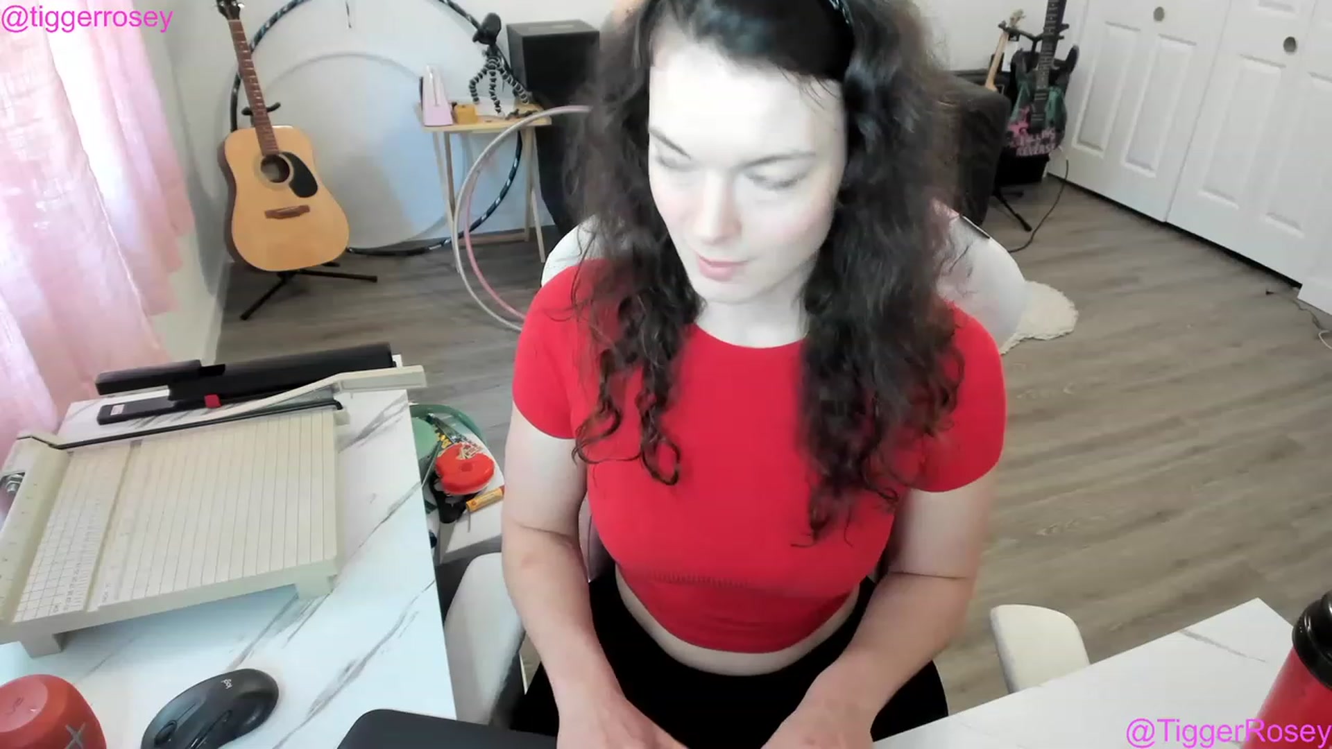 Gallery image thumbnail from TiggerRosey's myfreecams stream on, 05/16/2023, 22:27 image 14 of 20