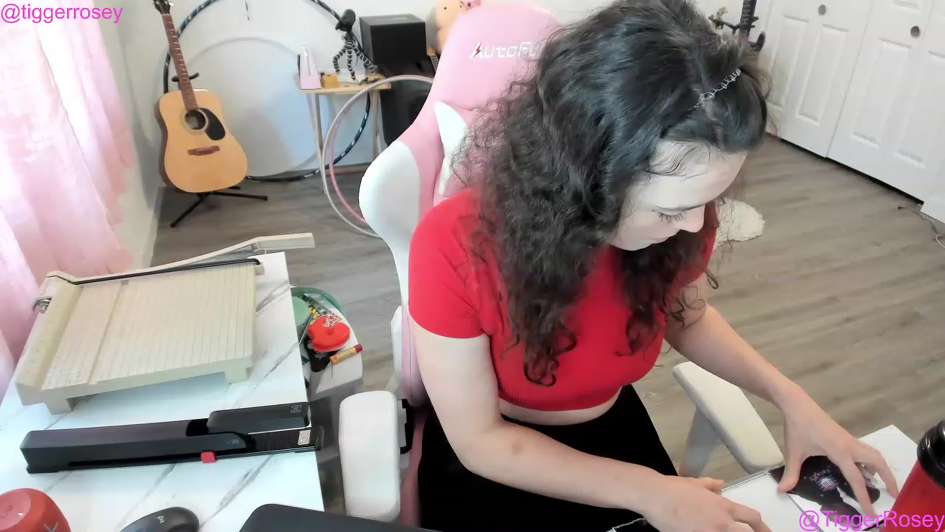 Gallery image thumbnail from TiggerRosey's myfreecams stream on, 05/16/2023, 22:27 image 16 of 20