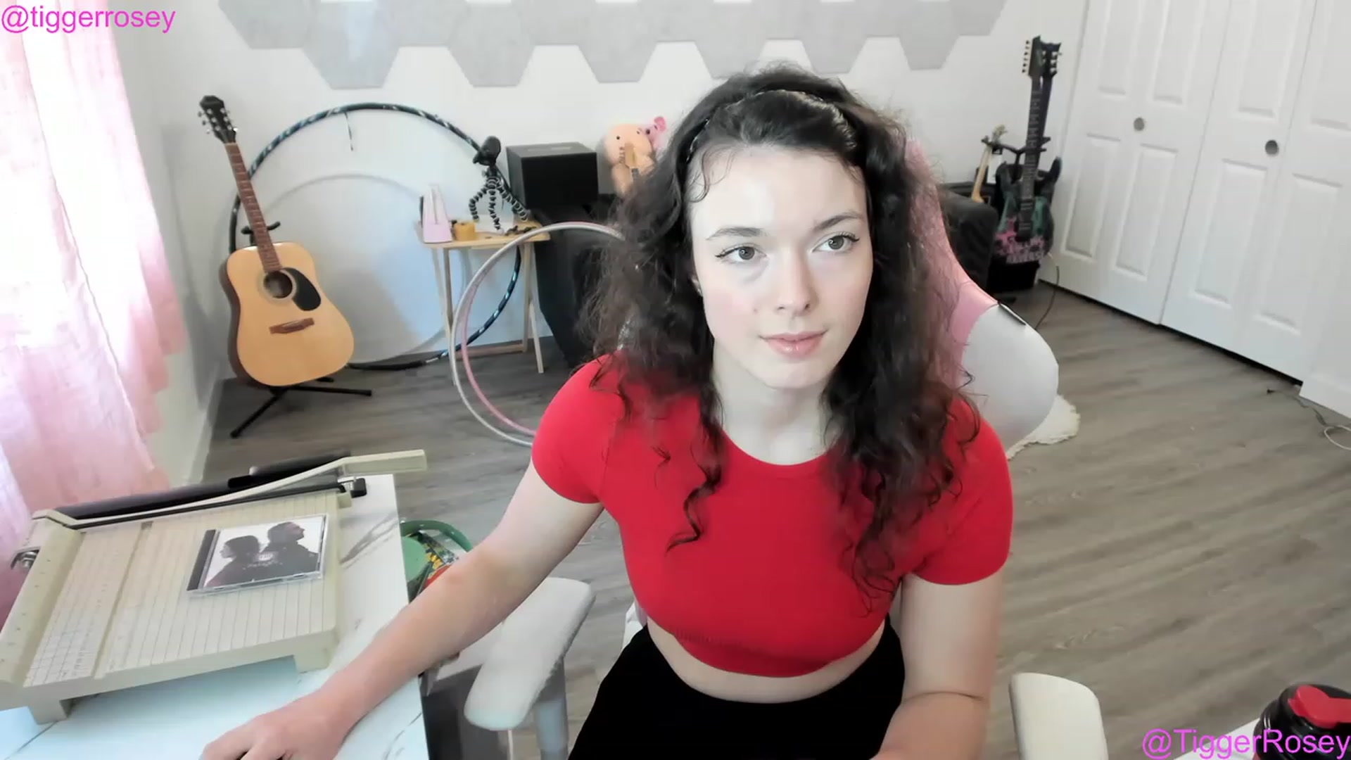Gallery image thumbnail from TiggerRosey's myfreecams stream on, 05/17/2023, 24:35 image 3 of 20