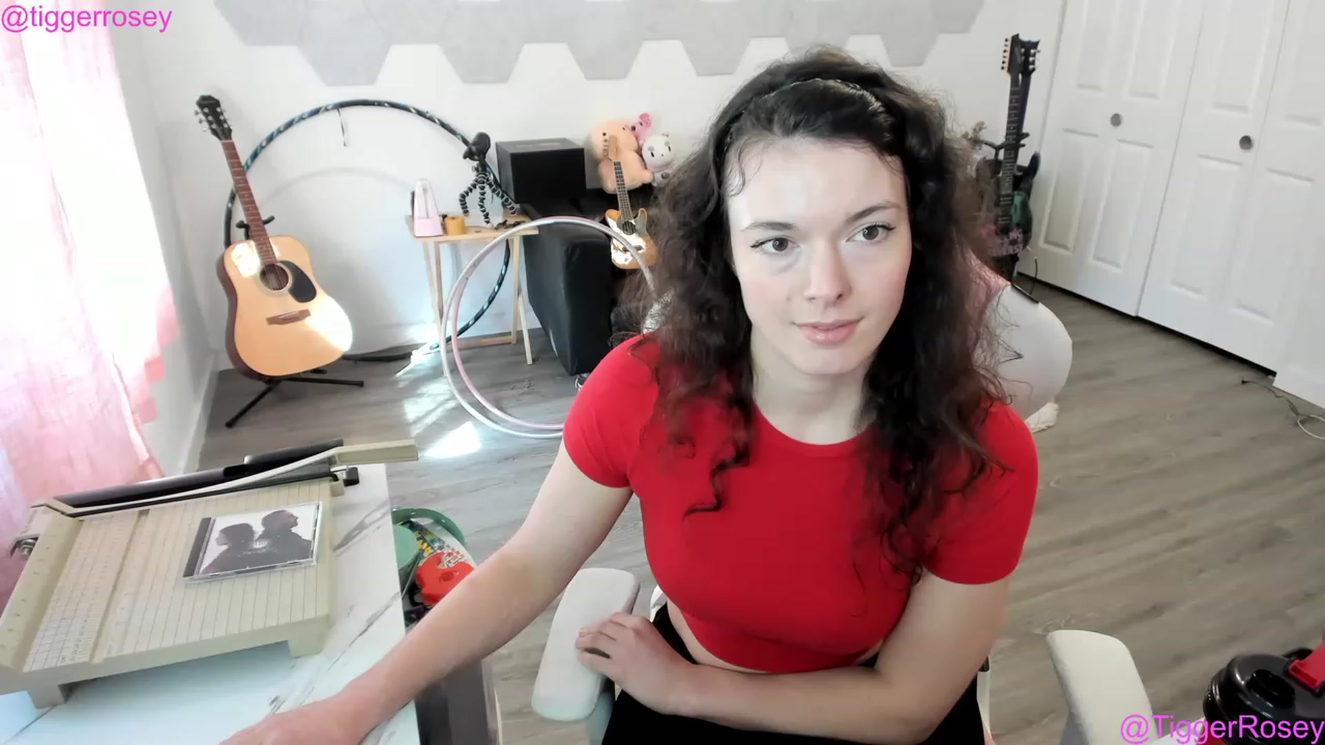 Gallery image thumbnail from TiggerRosey's myfreecams stream on, 05/17/2023, 24:35 image 8 of 20