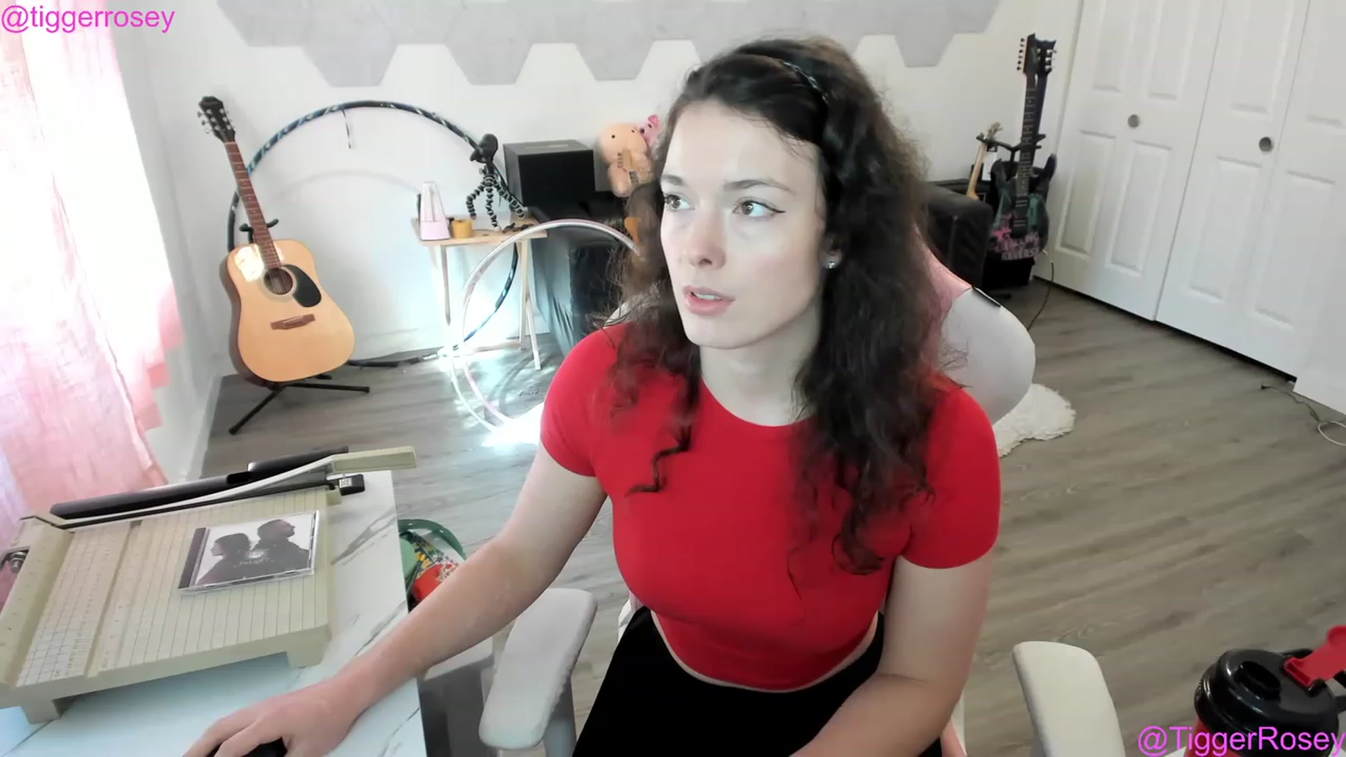 Gallery image thumbnail from TiggerRosey's myfreecams stream on, 05/17/2023, 24:35 image 13 of 20