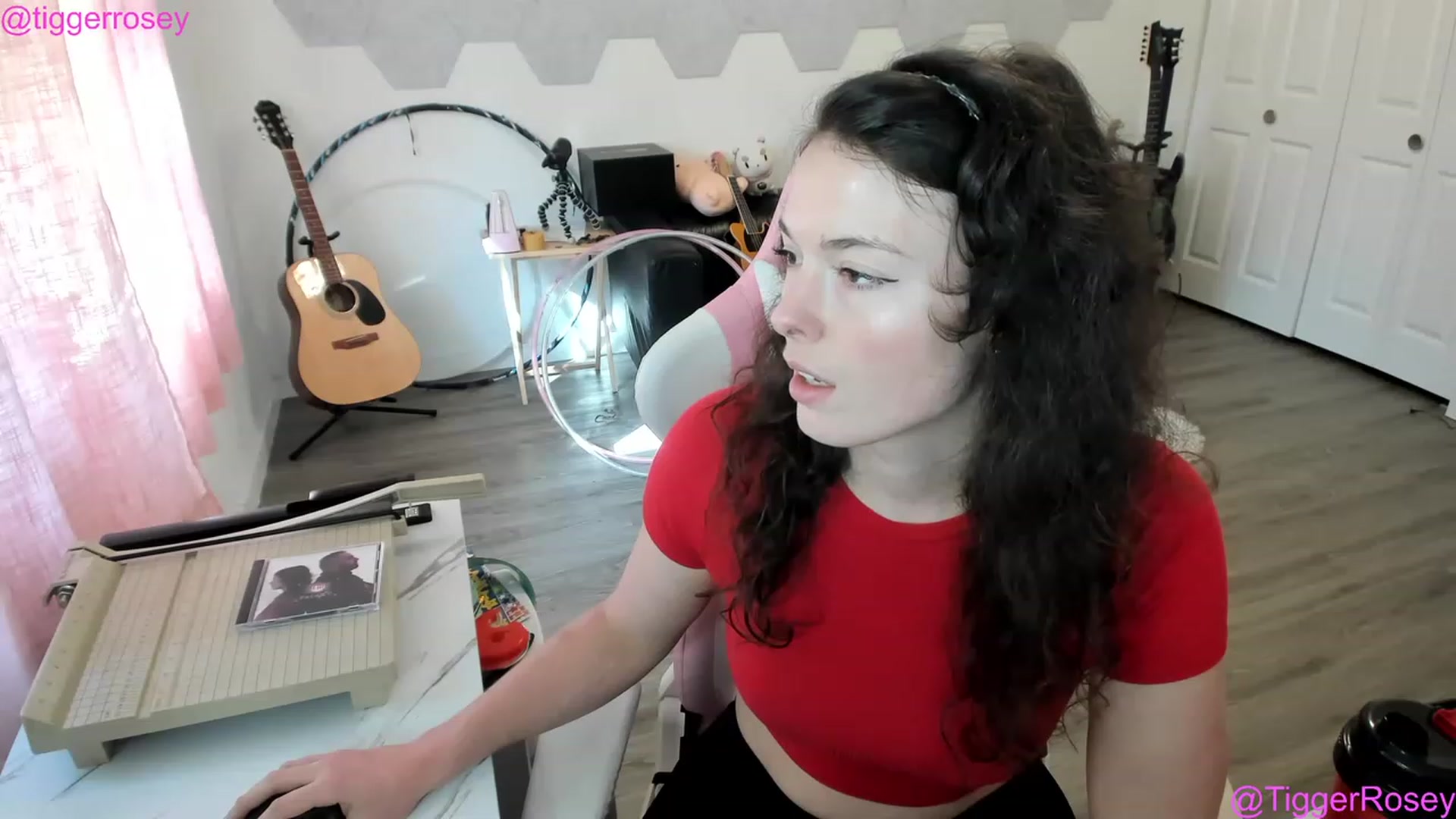 Gallery image thumbnail from TiggerRosey's myfreecams stream on, 05/17/2023, 24:35 image 16 of 20
