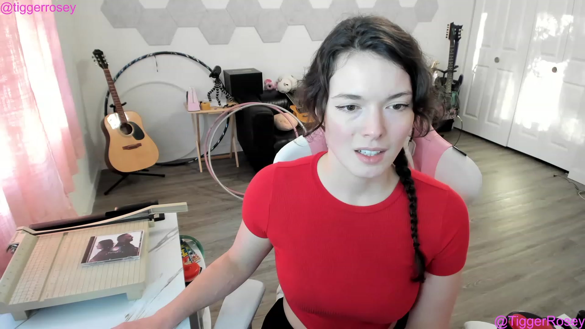 Gallery image thumbnail from TiggerRosey's myfreecams stream on, 05/17/2023, 02:56 image 18 of 20