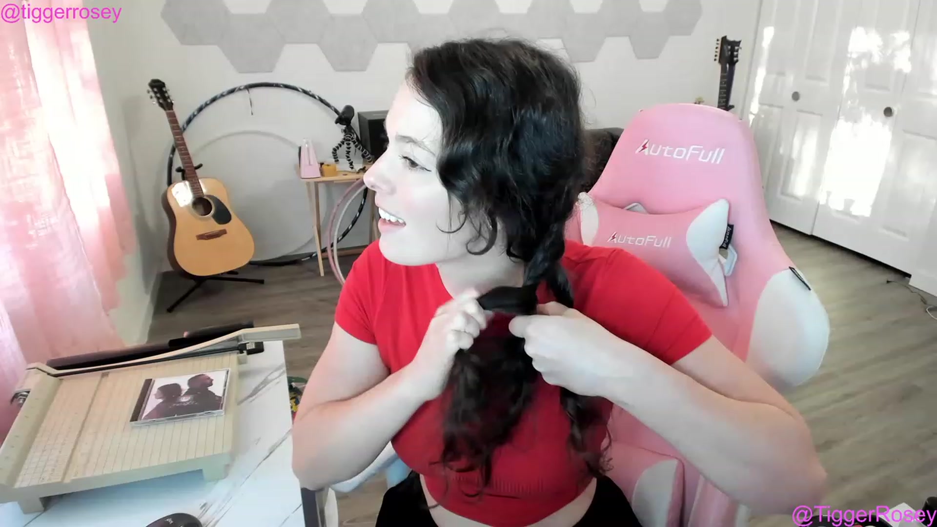Gallery image thumbnail from TiggerRosey's myfreecams stream on, 05/17/2023, 02:56 image 14 of 20