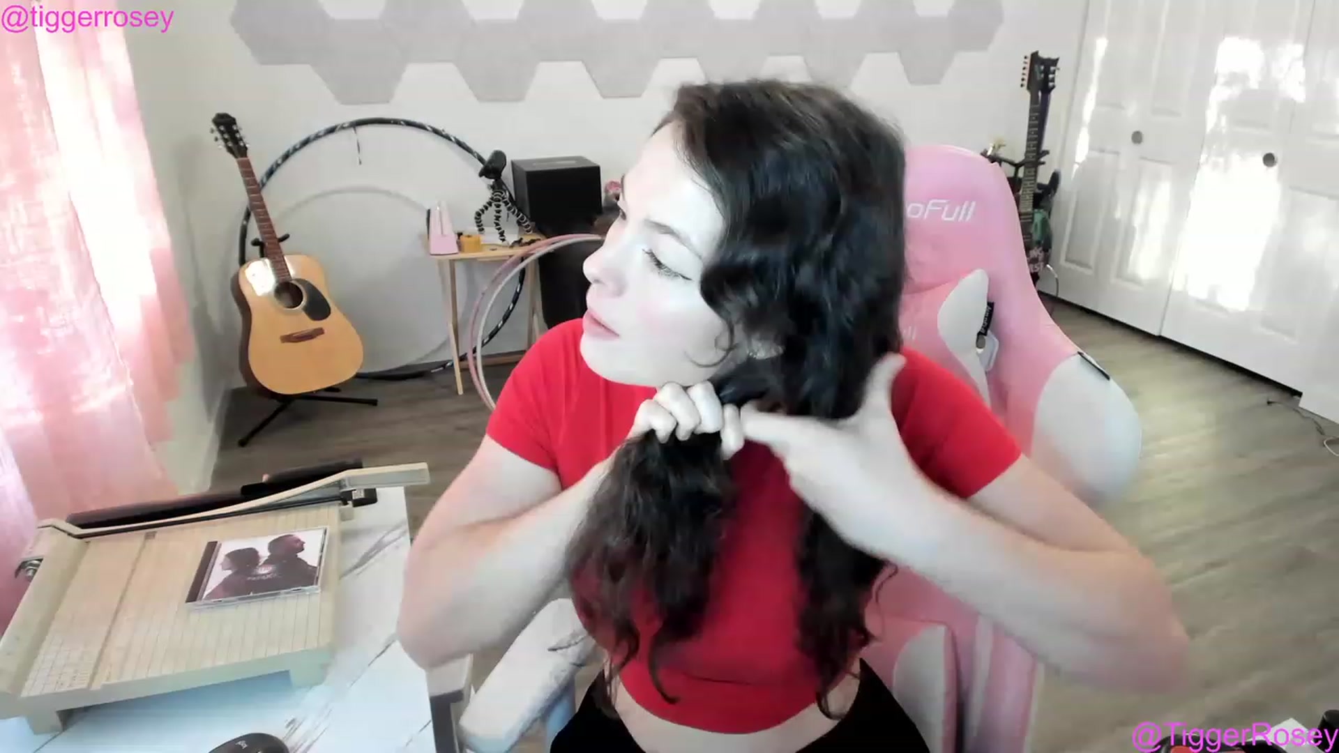 Gallery image thumbnail from TiggerRosey's myfreecams stream on, 05/17/2023, 02:56 image 15 of 20
