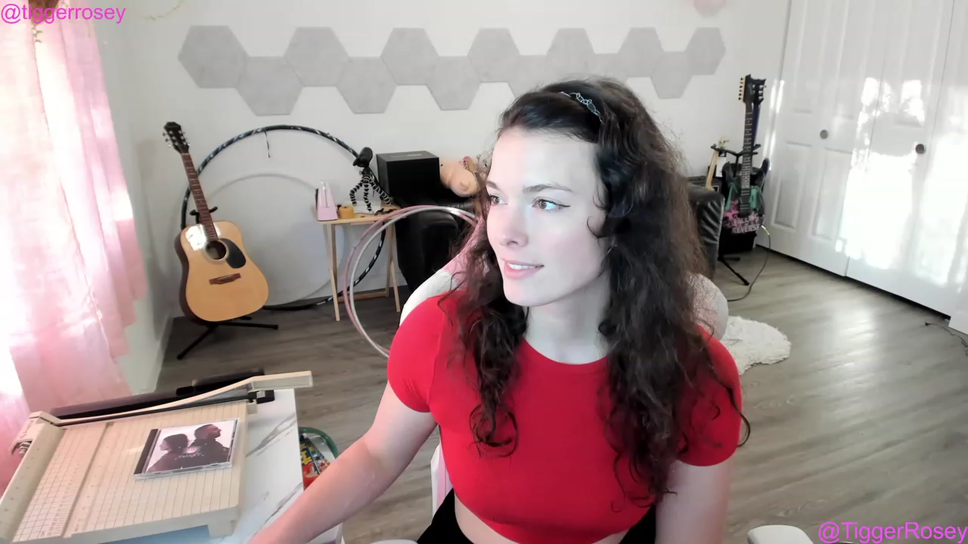 Gallery image thumbnail from TiggerRosey's myfreecams stream on, 05/17/2023, 02:56 image 6 of 20