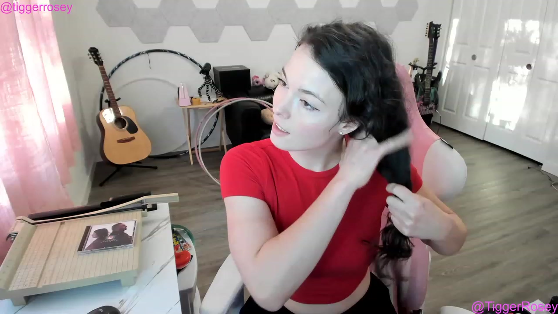 Gallery image thumbnail from TiggerRosey's myfreecams stream on, 05/17/2023, 02:56 image 12 of 20
