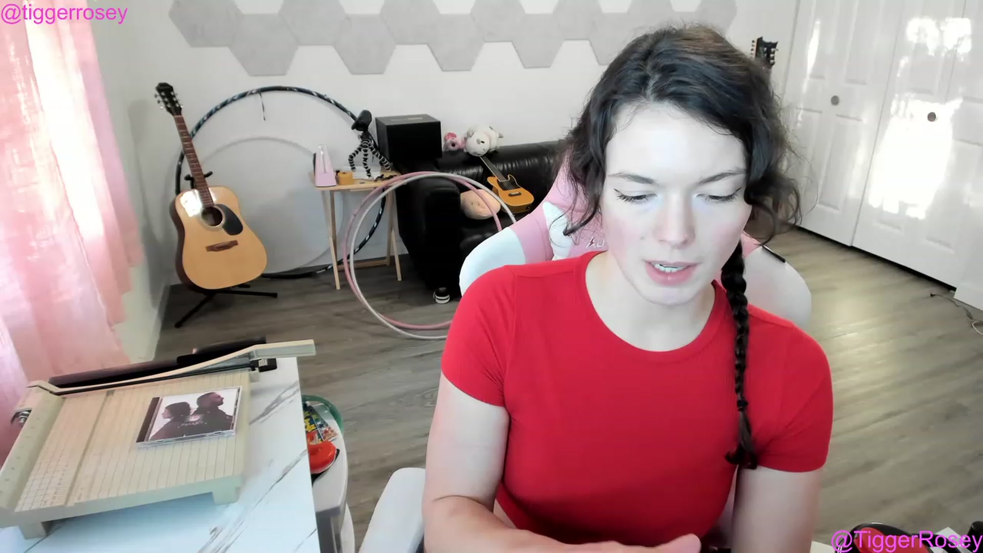 Gallery image thumbnail from TiggerRosey's myfreecams stream on, 05/17/2023, 02:56 image 20 of 20