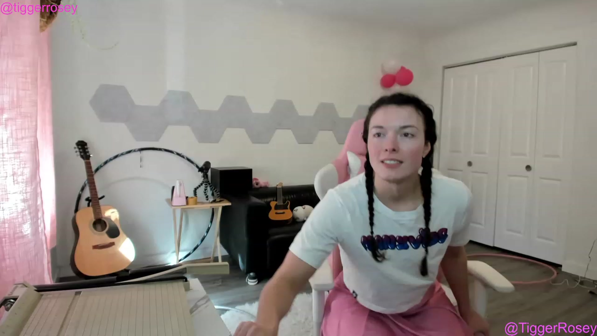 Gallery image thumbnail from TiggerRosey's myfreecams stream on, 05/18/2023, 23:51 image 7 of 20